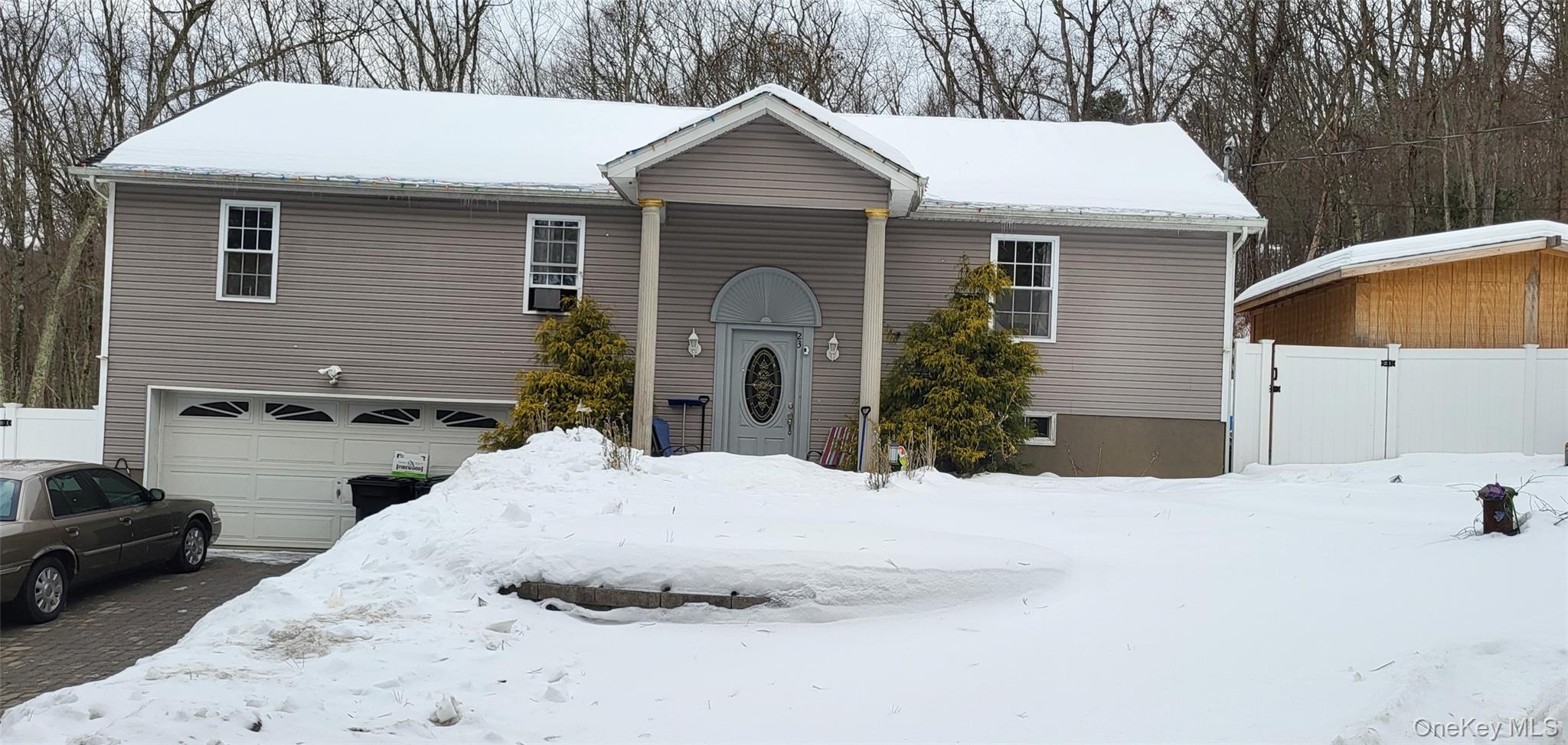 23 Hazelwood Road N, Wurtsboro, NY 12790