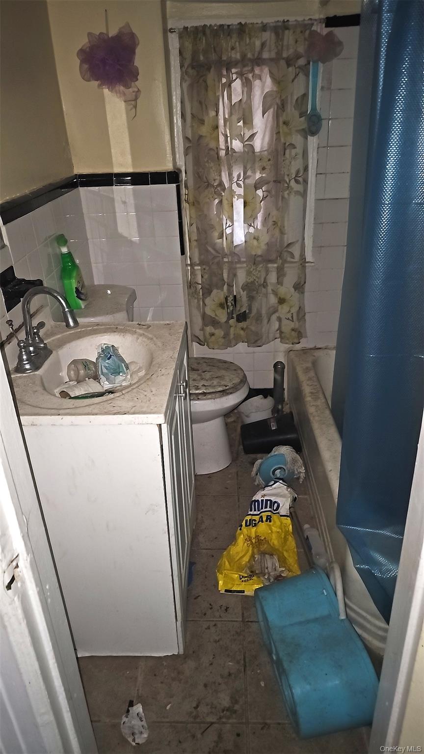 3141 Gunther Avenue, Bronx, NY 10469