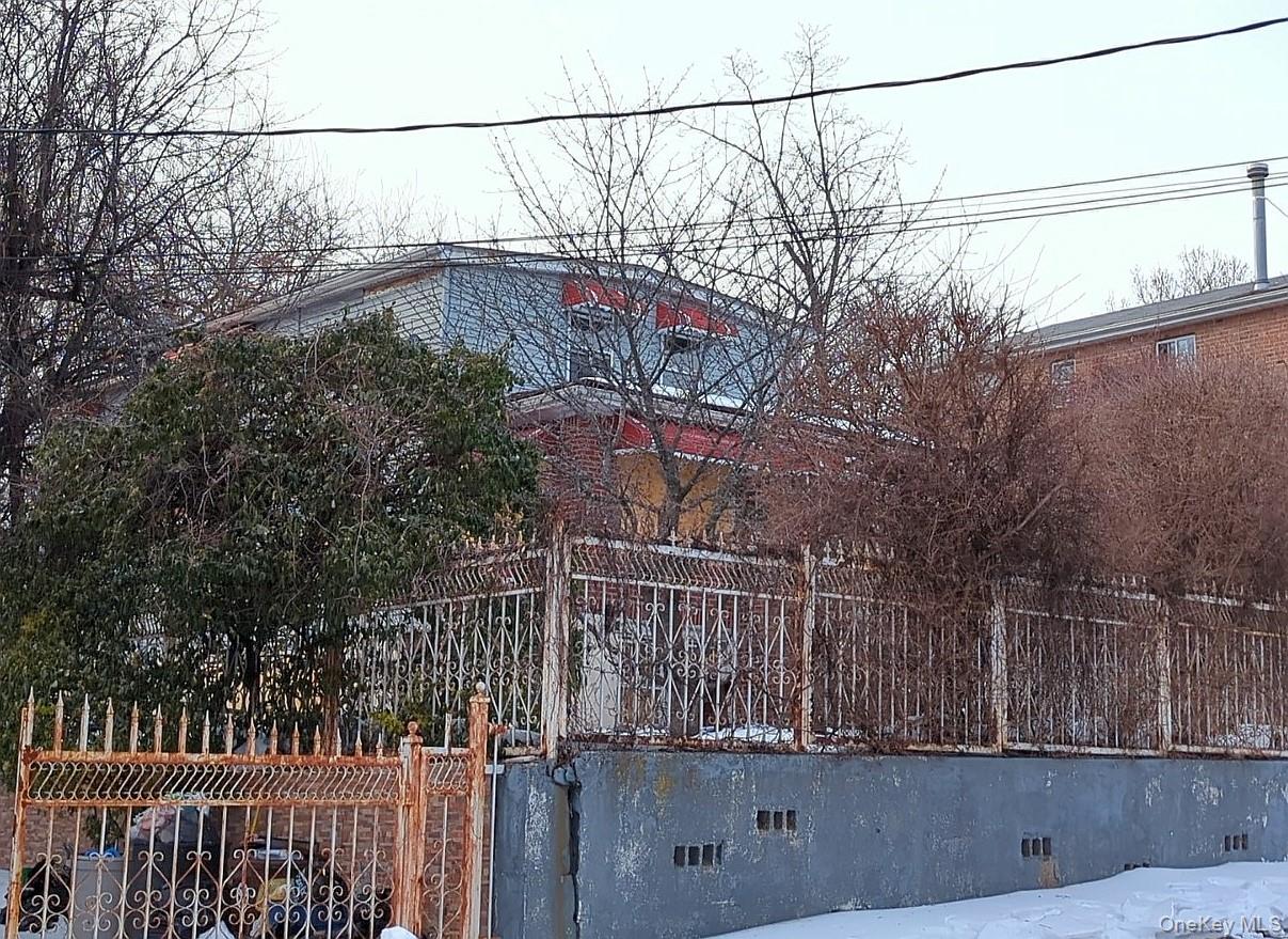 3141 Gunther Avenue, Bronx, NY 10469