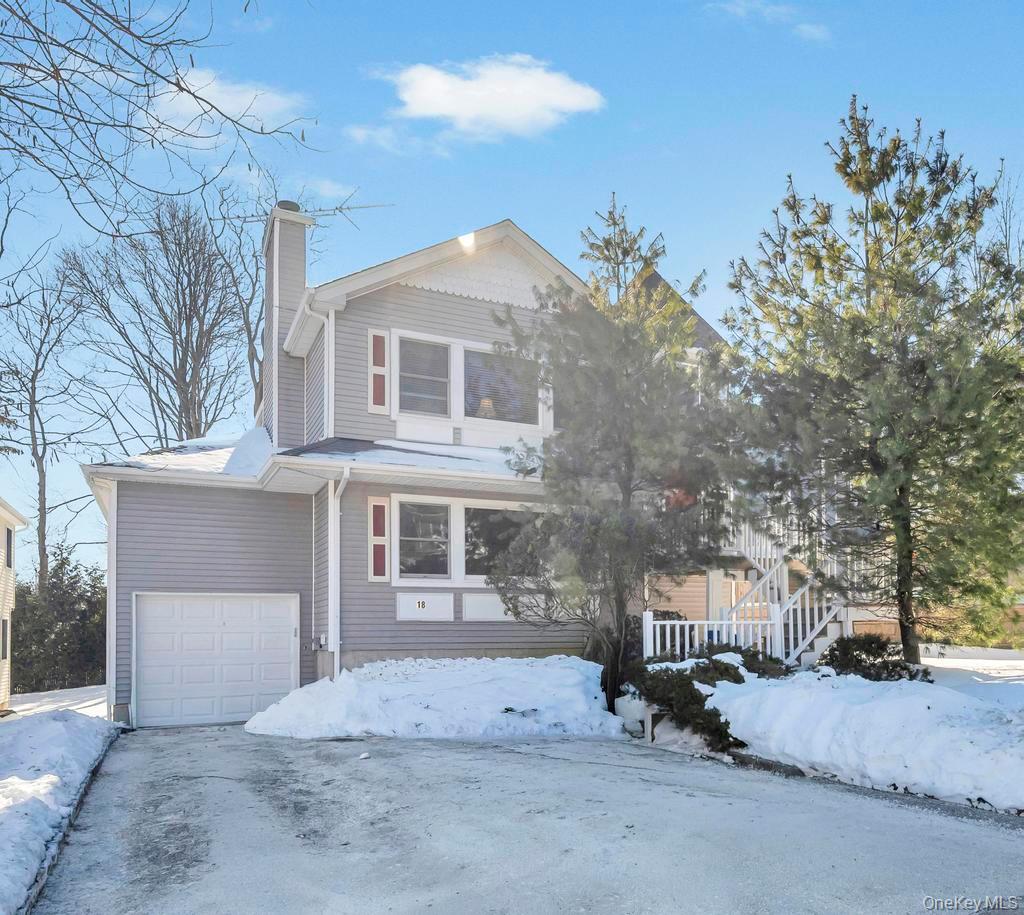 18 Hillcrest Street, Huntington, NY 11743