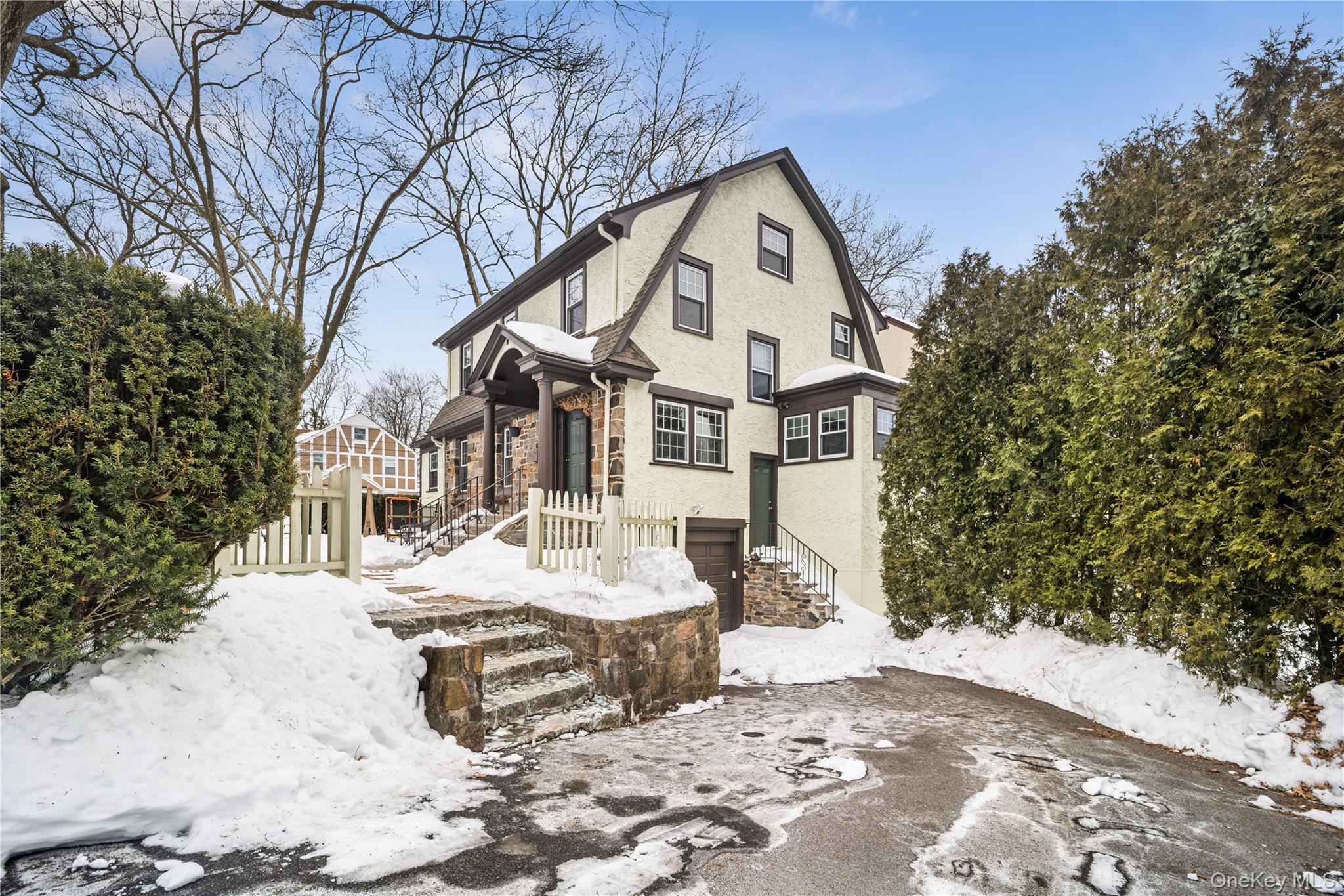 74 Central Parkway, Mount Vernon, NY 10552