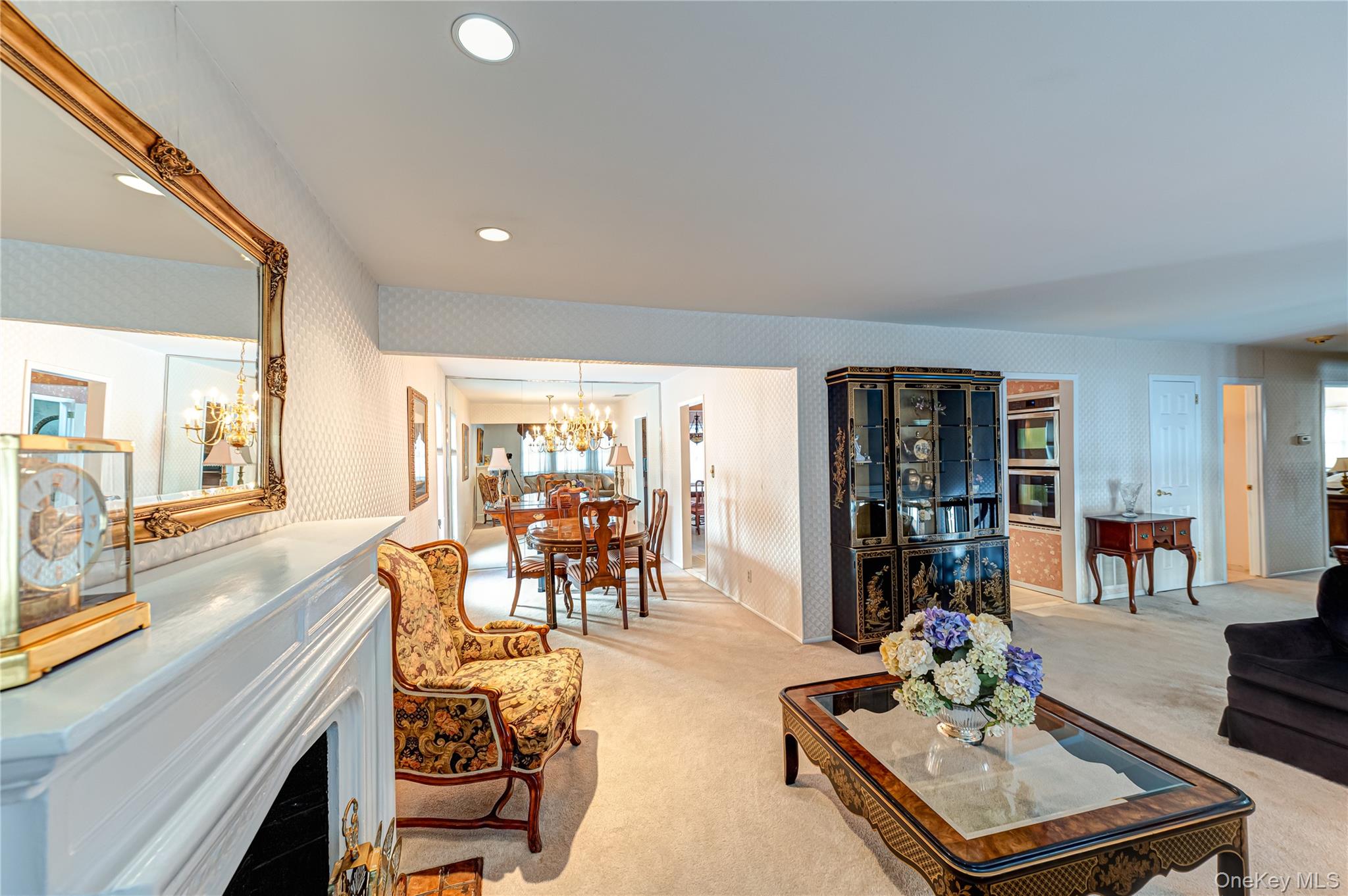 4 Winslow Lane, Kings Park, NY 11754