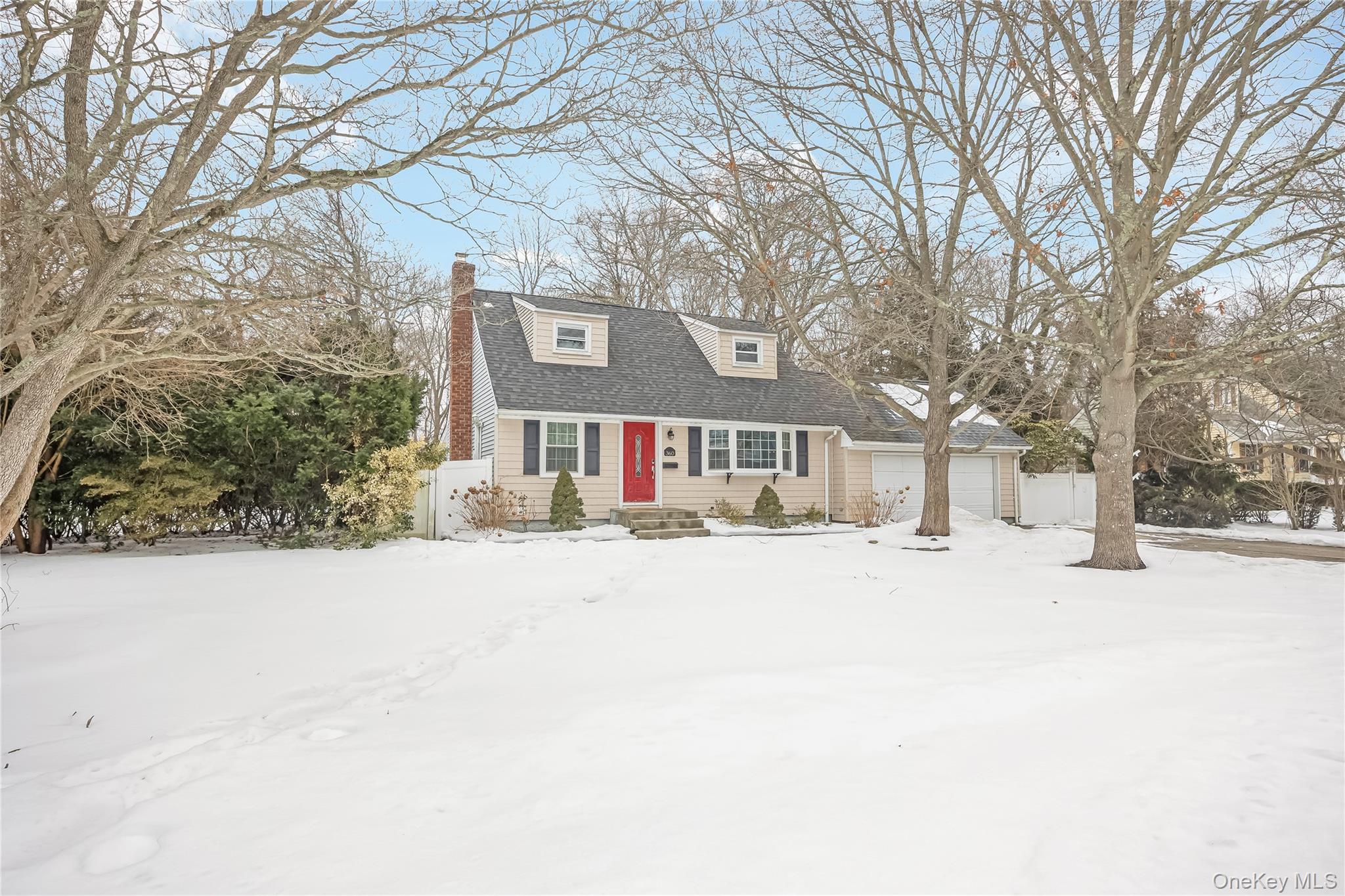 360 Renee Drive, Bayport, NY 11705