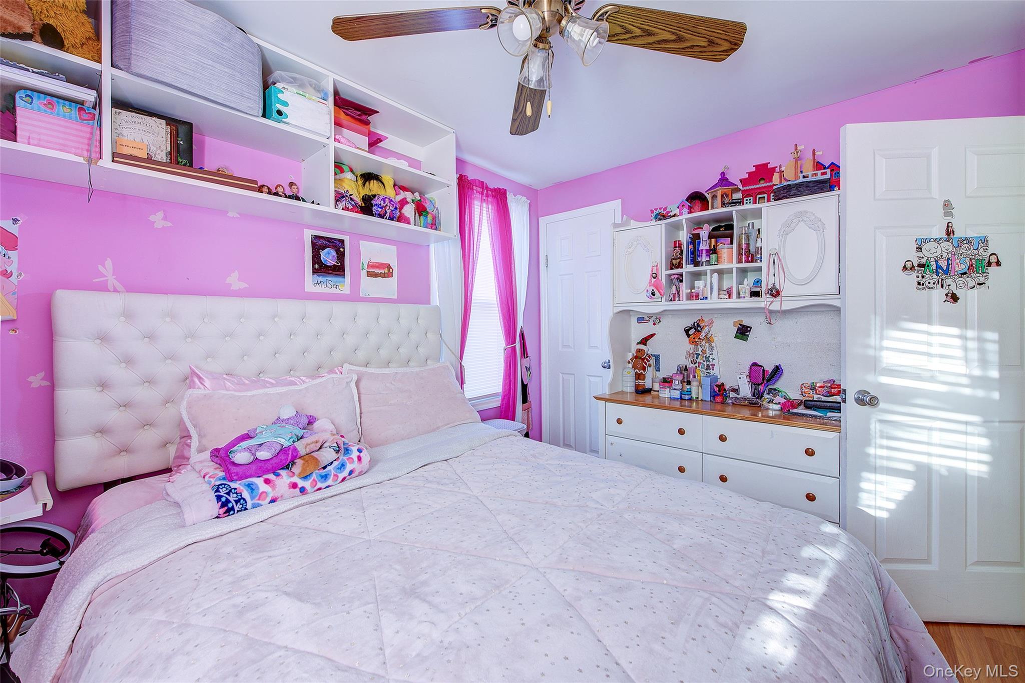 8848 201 ST, Hollis, NY 11423