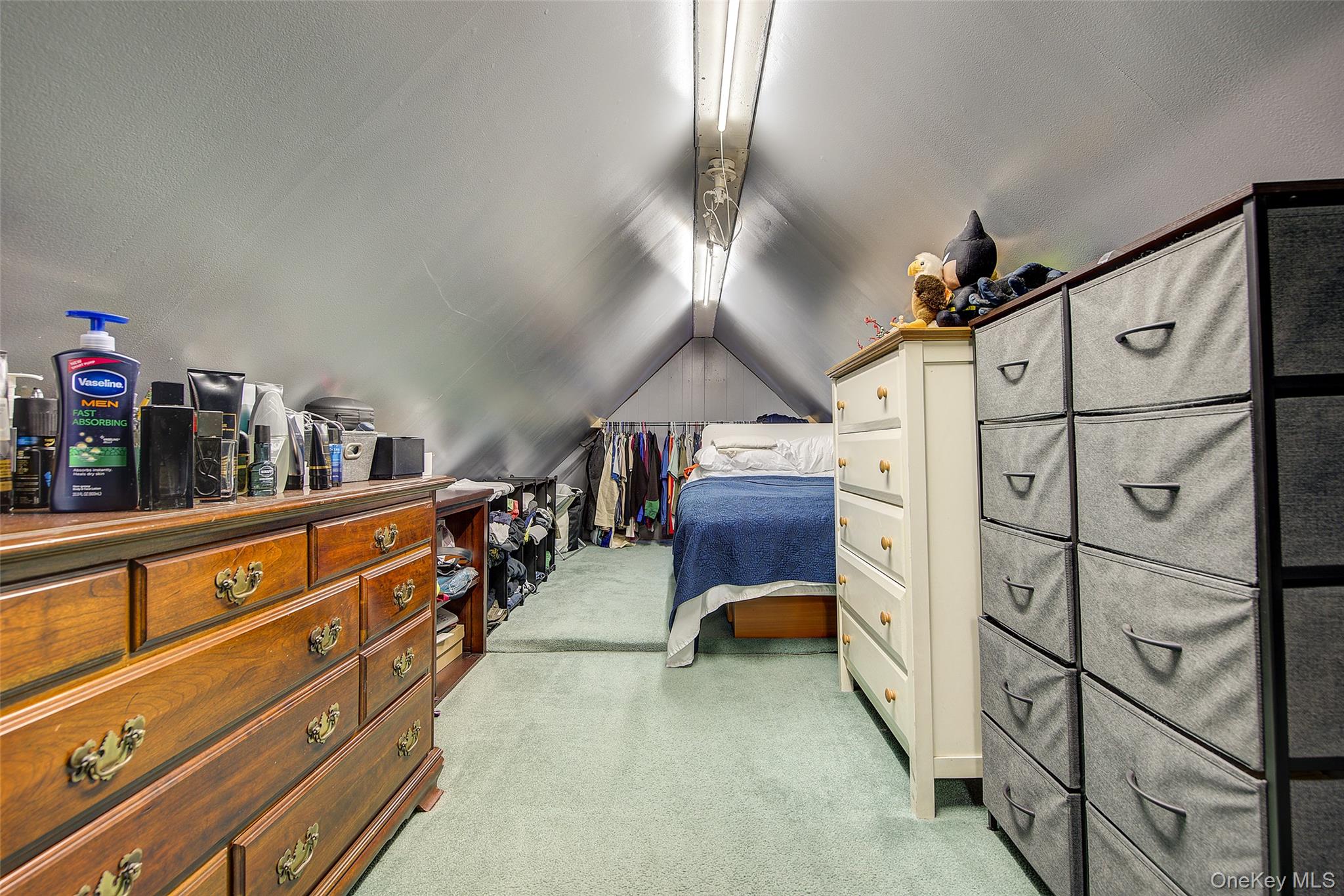 8848 201 ST, Hollis, NY 11423