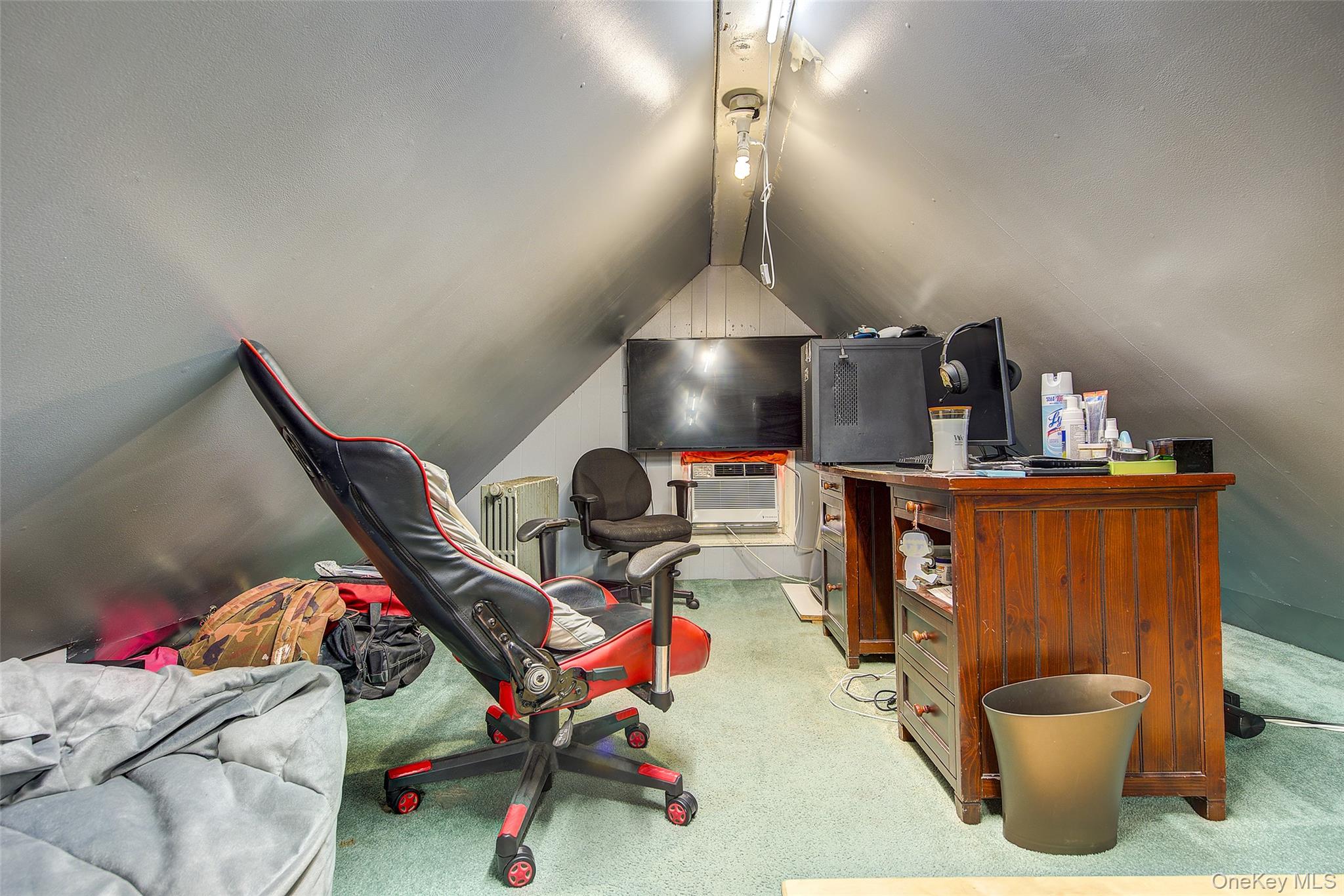 8848 201 ST, Hollis, NY 11423