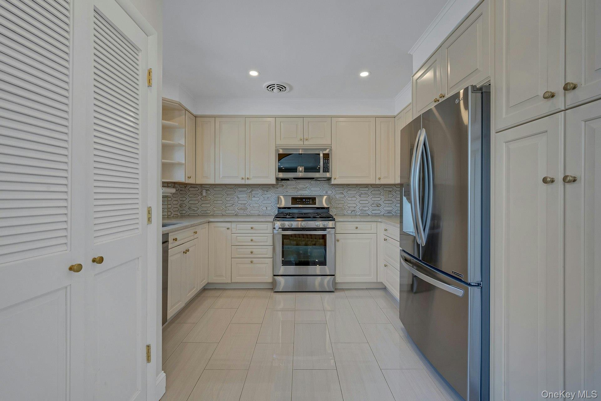 2 Channing Place # 2L, Eastchester, NY 10709