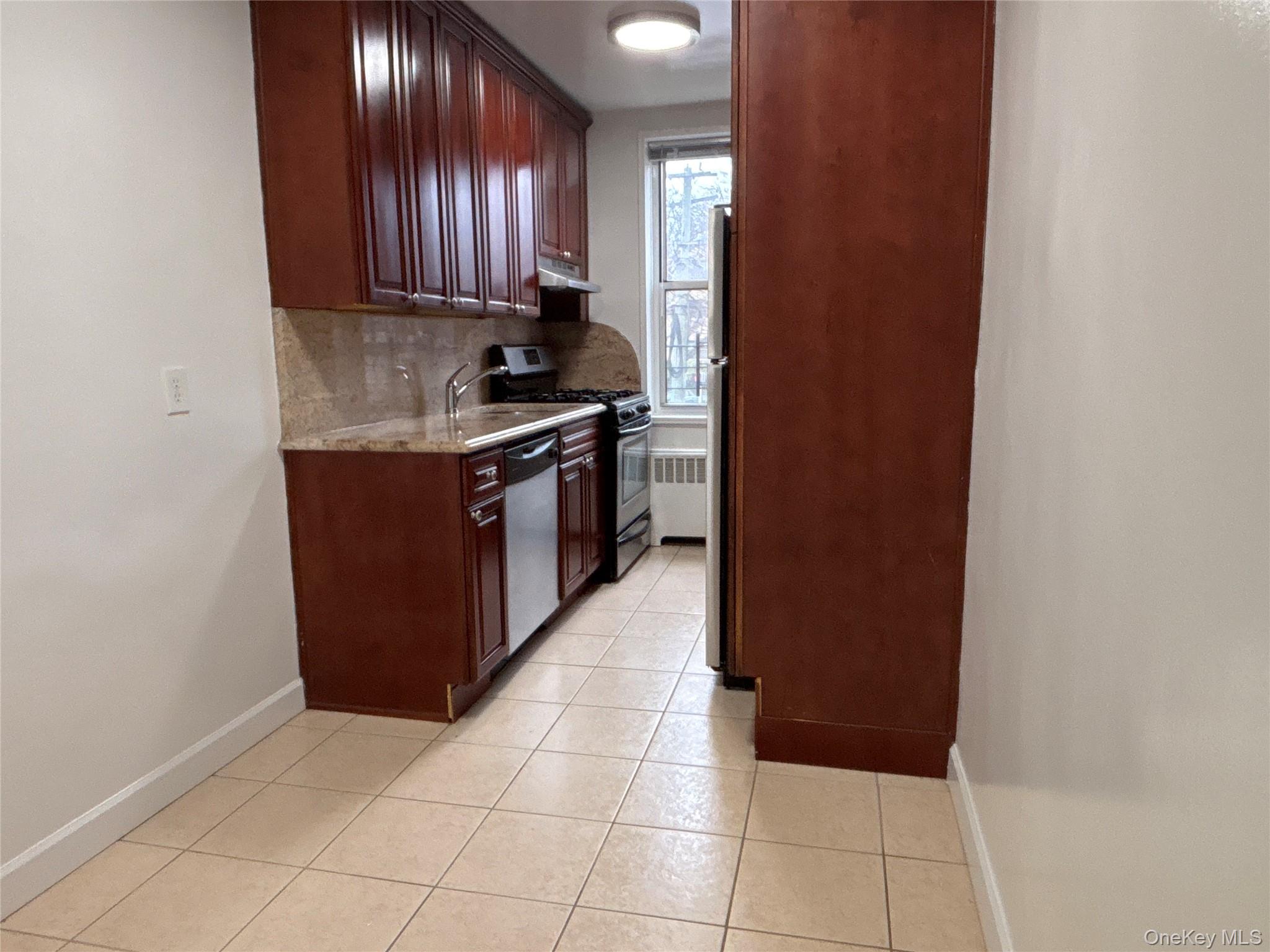 50 S Middle Neck Road # 1P, Great Neck, NY 11021