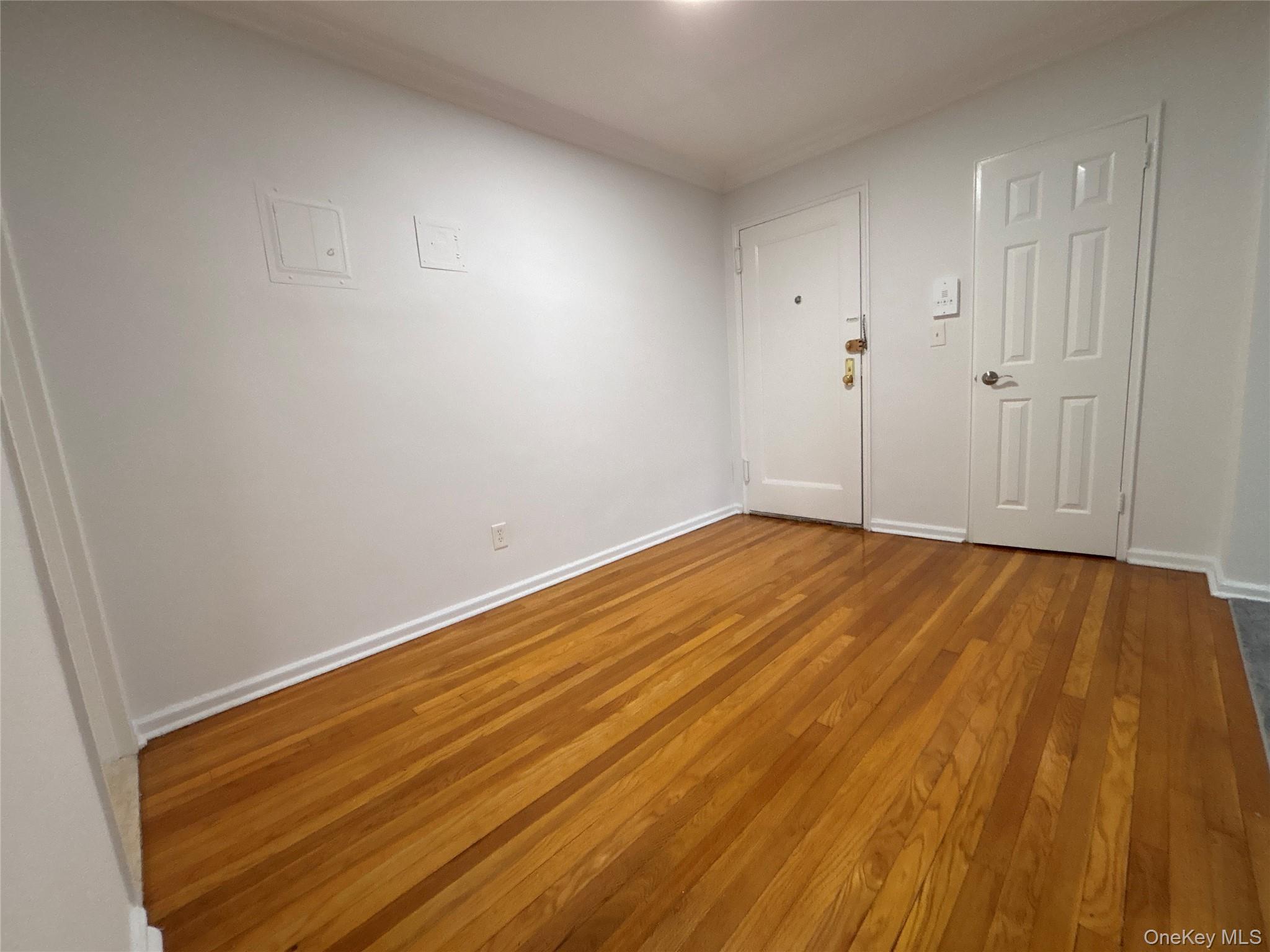 50 S Middle Neck Road # 1P, Great Neck, NY 11021