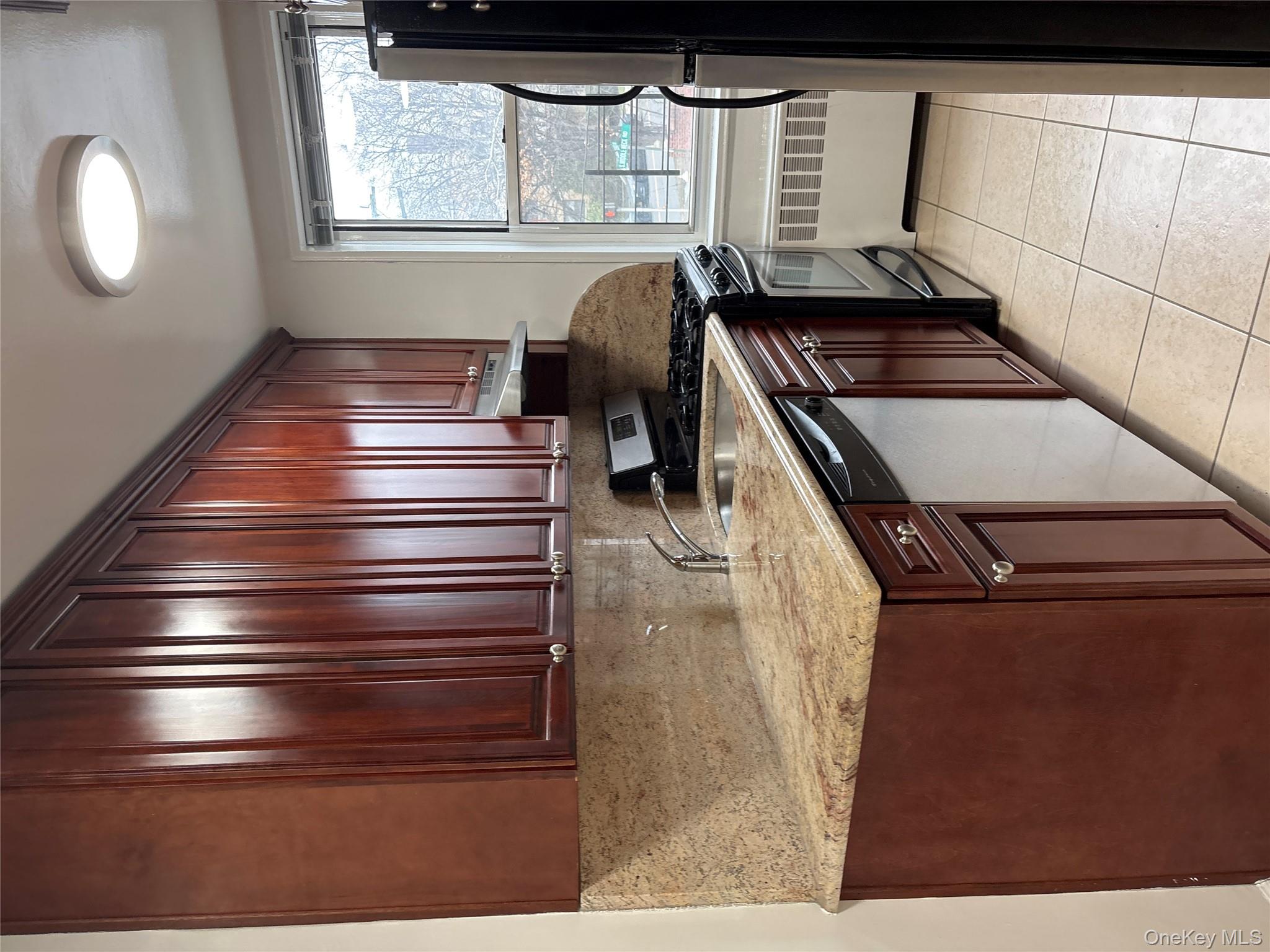 50 S Middle Neck Road # 1P, Great Neck, NY 11021