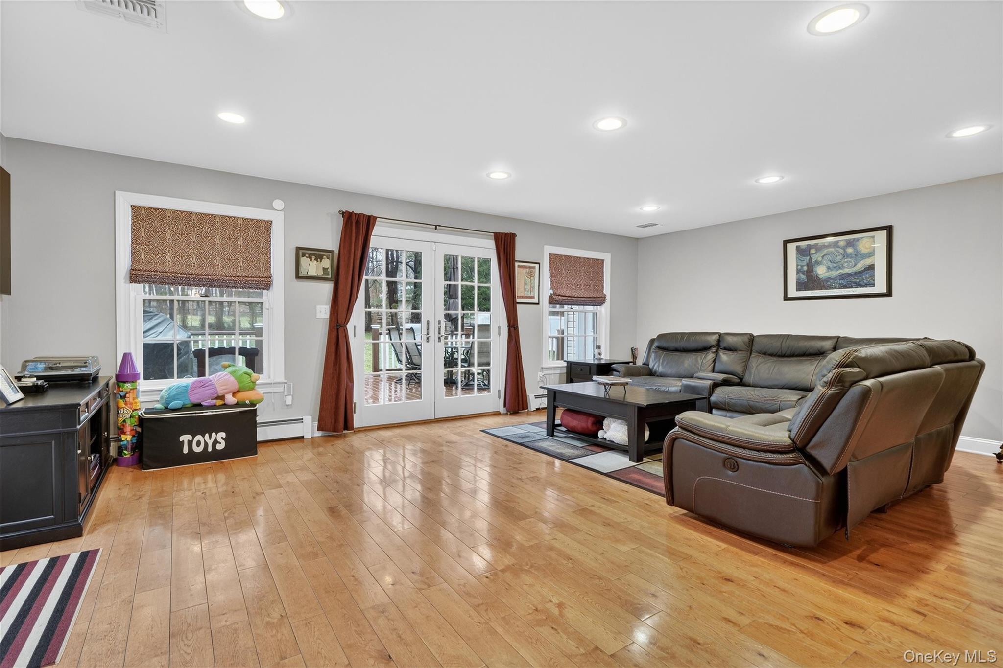 69 S Airmont Road, Suffern, NY 10901