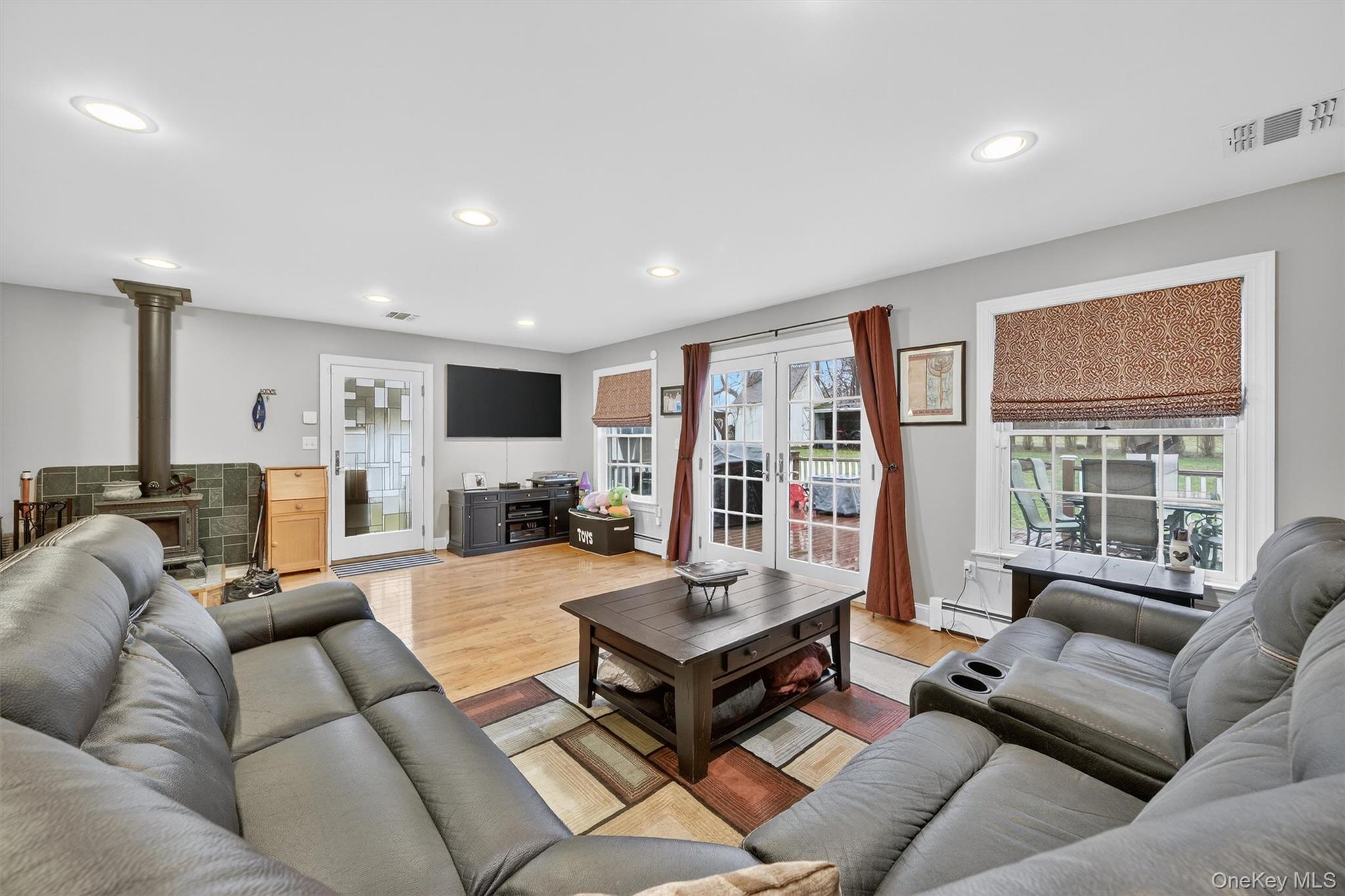 69 S Airmont Road, Suffern, NY 10901