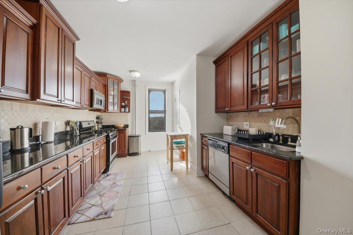 43 Calton Road # 4A, New Rochelle, NY 10804