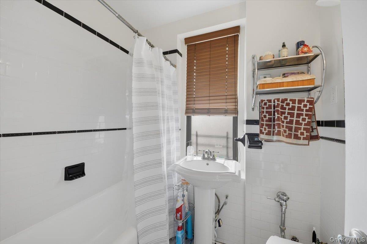 43 Calton Road # 4A, New Rochelle, NY 10804