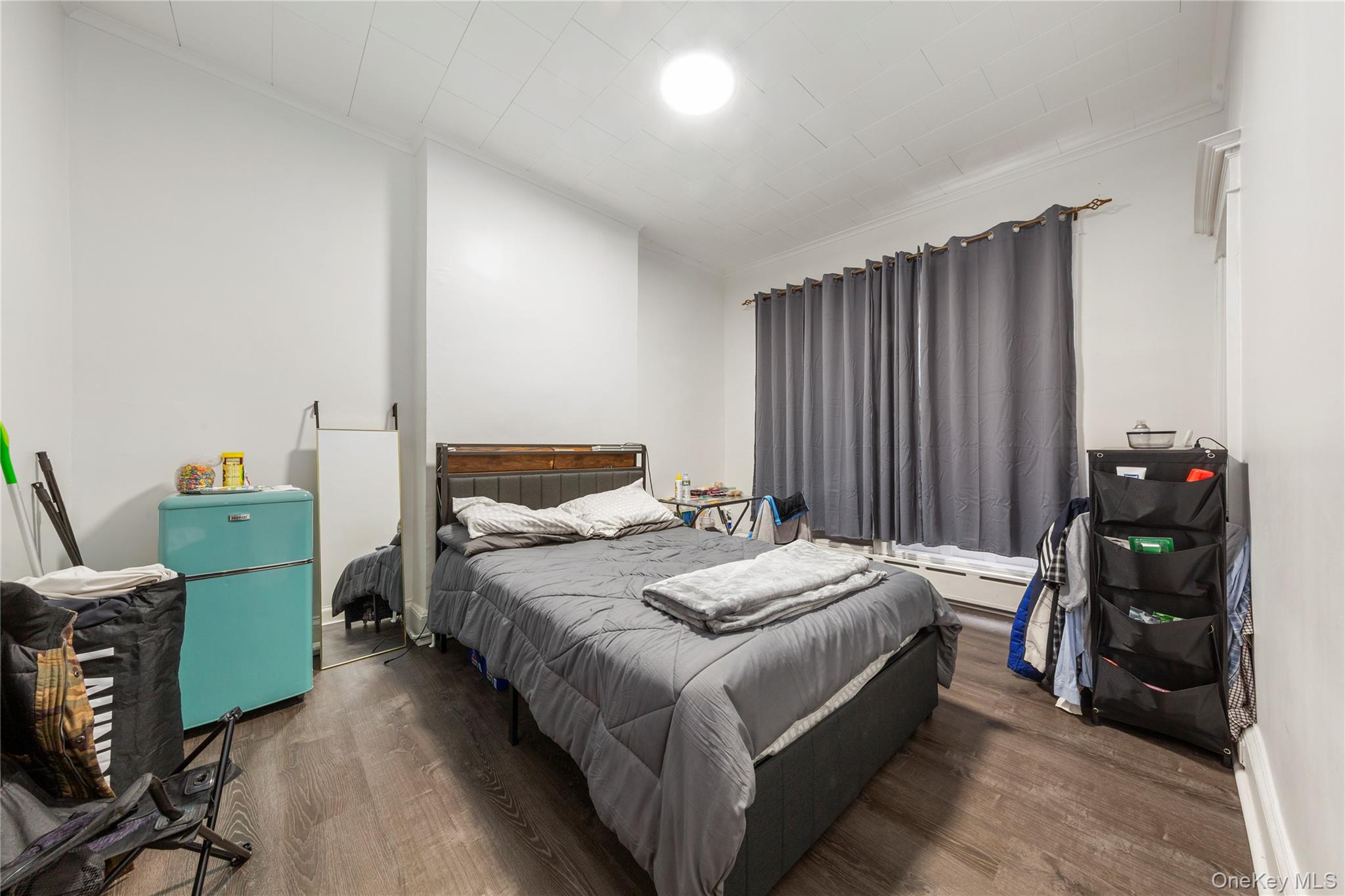 9412 Jamaica Avenue, Woodhaven, NY 11421