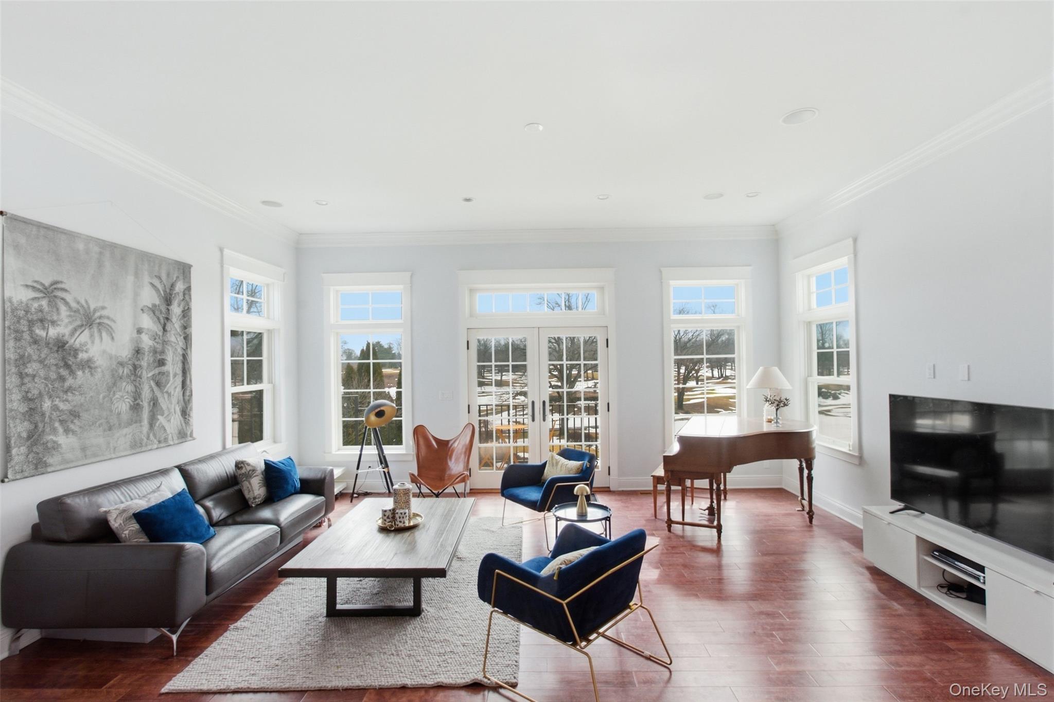 74 Old Post Lane, Mamaroneck, NY 10543