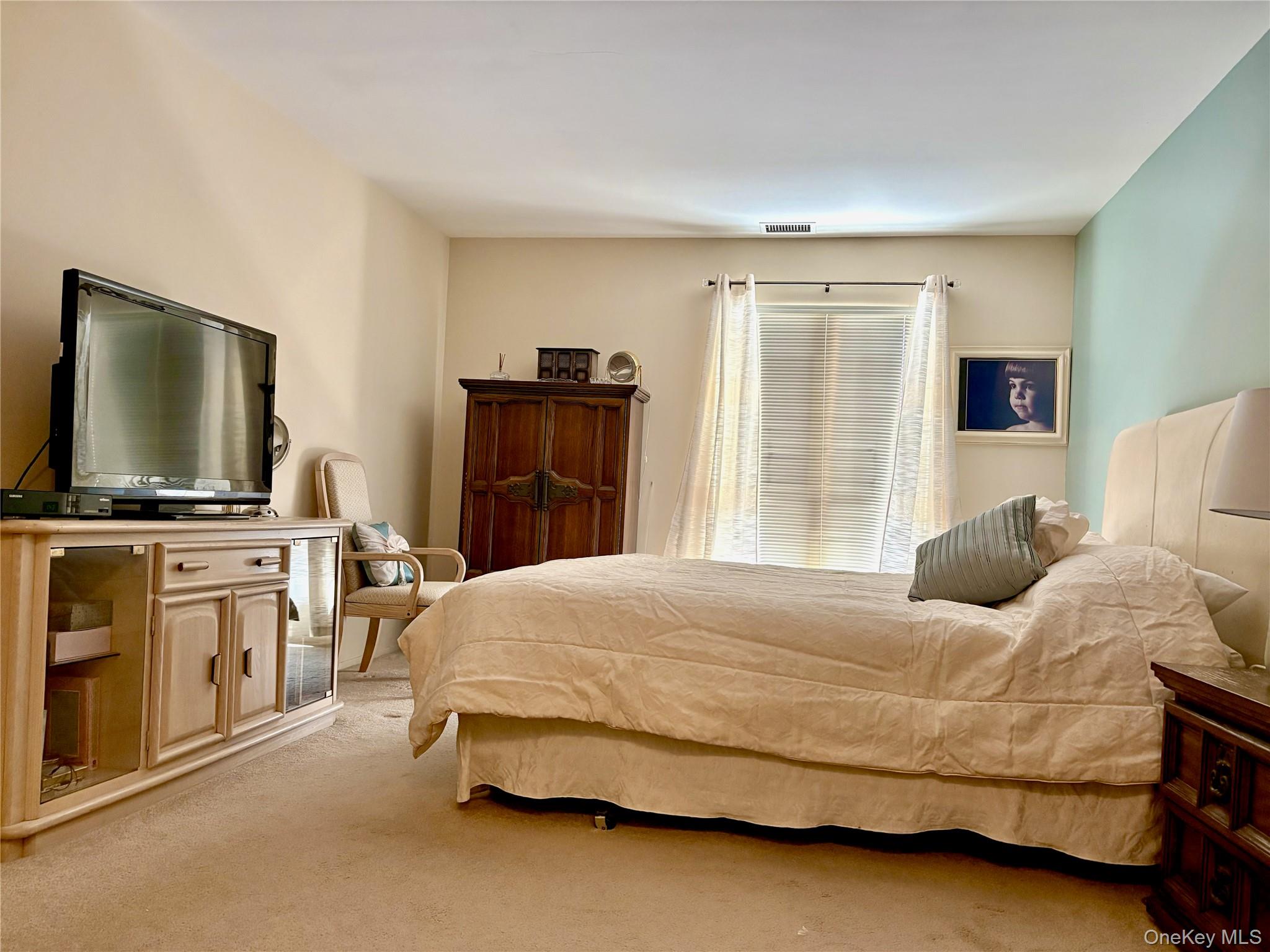 31 Anchor Street # Y, Freeport, NY 11520