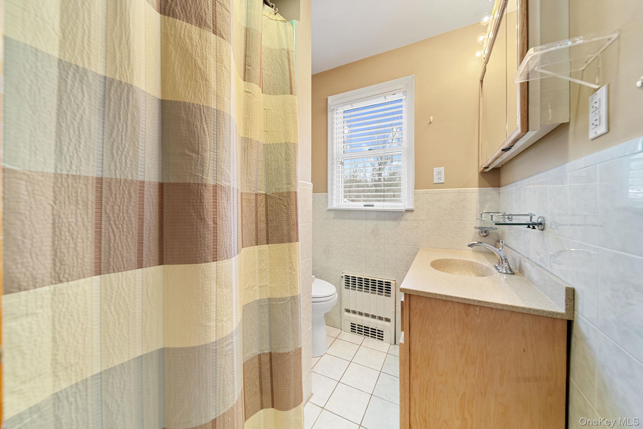 166 Parrott Road, West Nyack, NY 10994