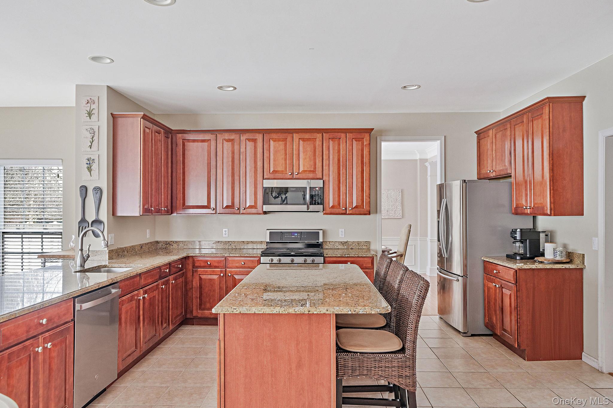 27 Avolet Court, Mount Sinai, NY 11766