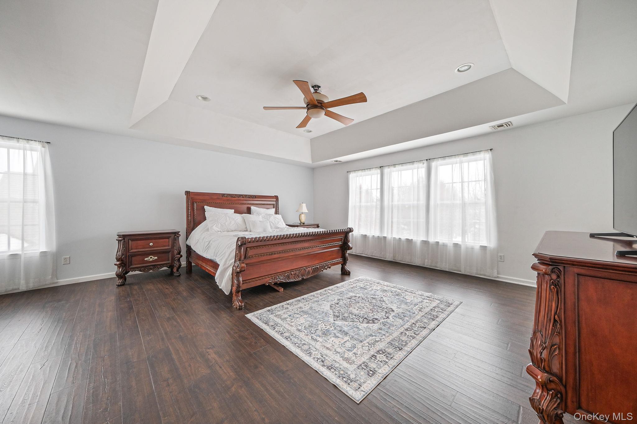 27 Avolet Court, Mount Sinai, NY 11766