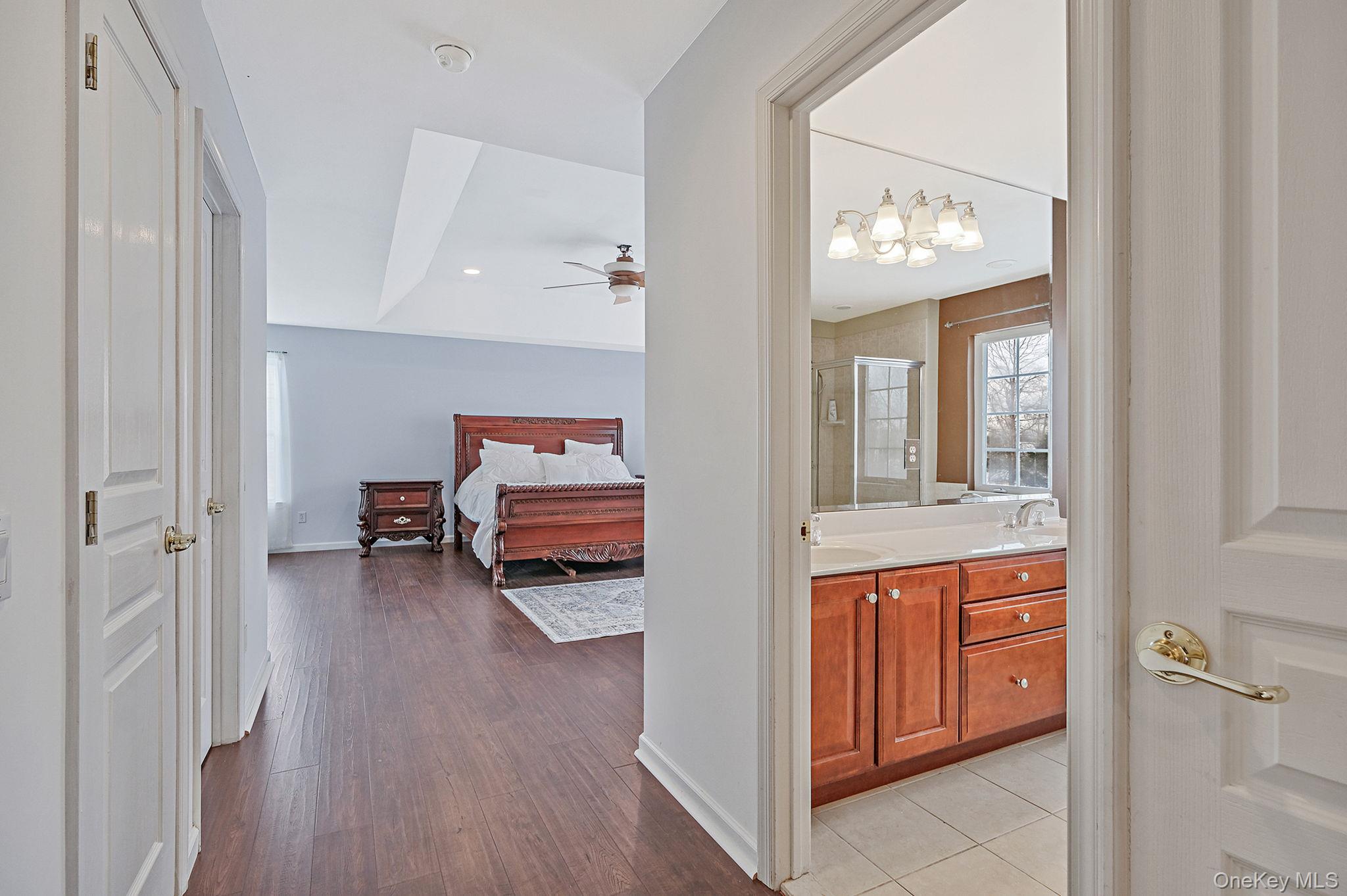 27 Avolet Court, Mount Sinai, NY 11766