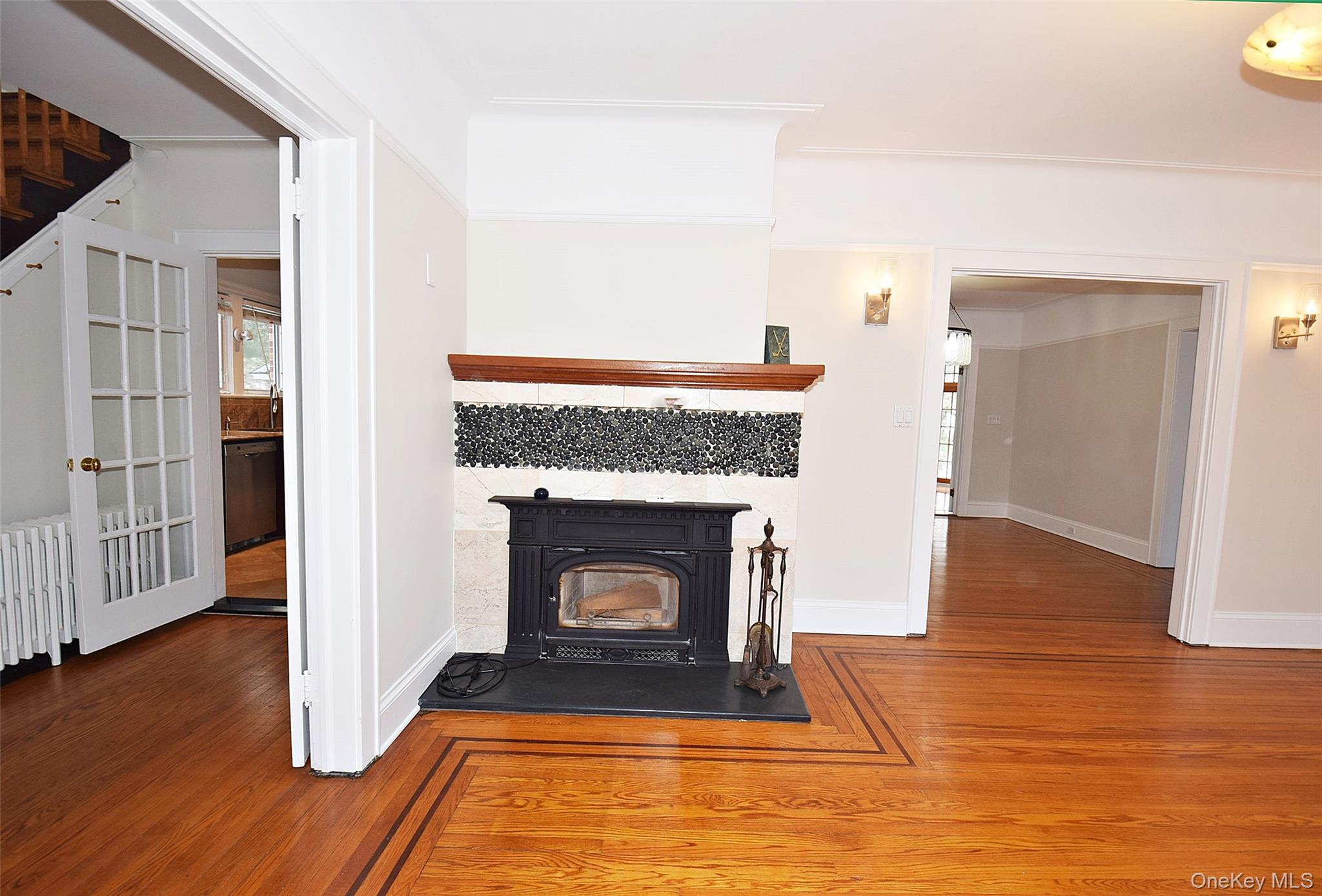 79 Red Ground Road, Roslyn Heights, NY 11577