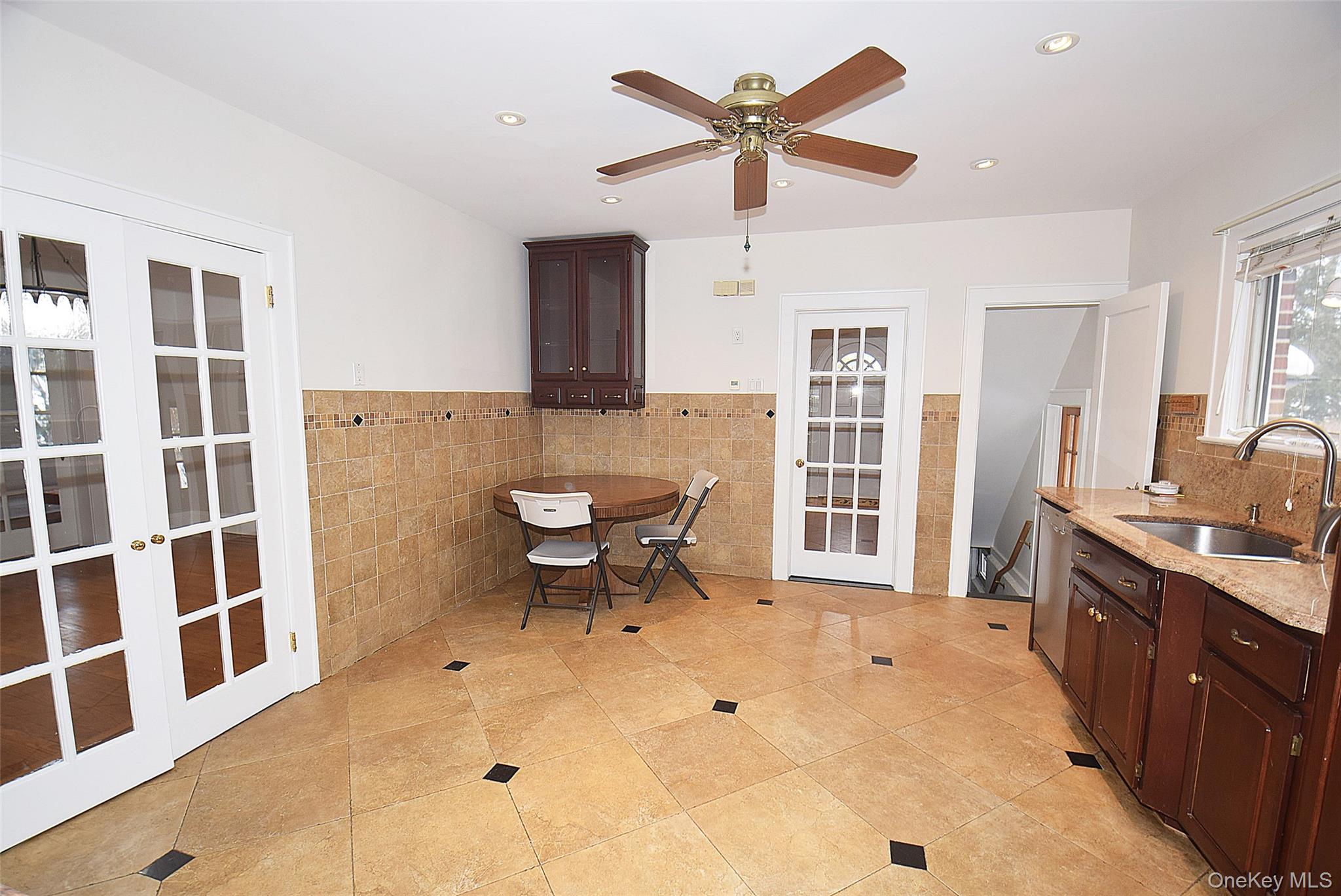 79 Red Ground Road, Roslyn Heights, NY 11577