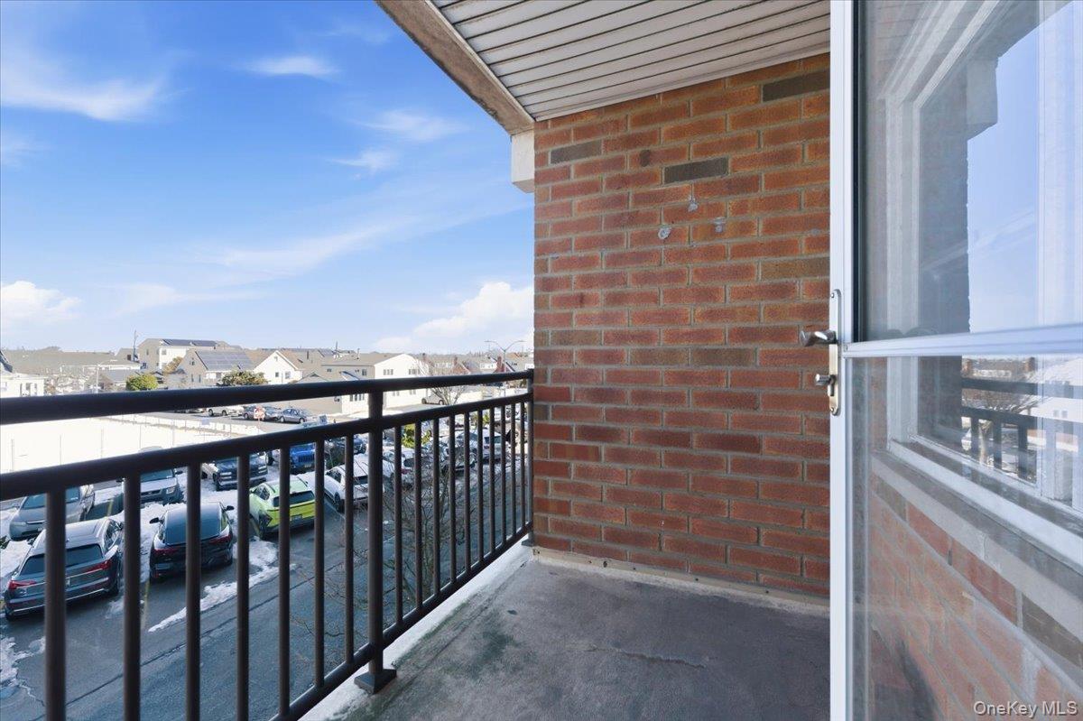 740 E Broadway # 2J, Long Beach, NY 11561