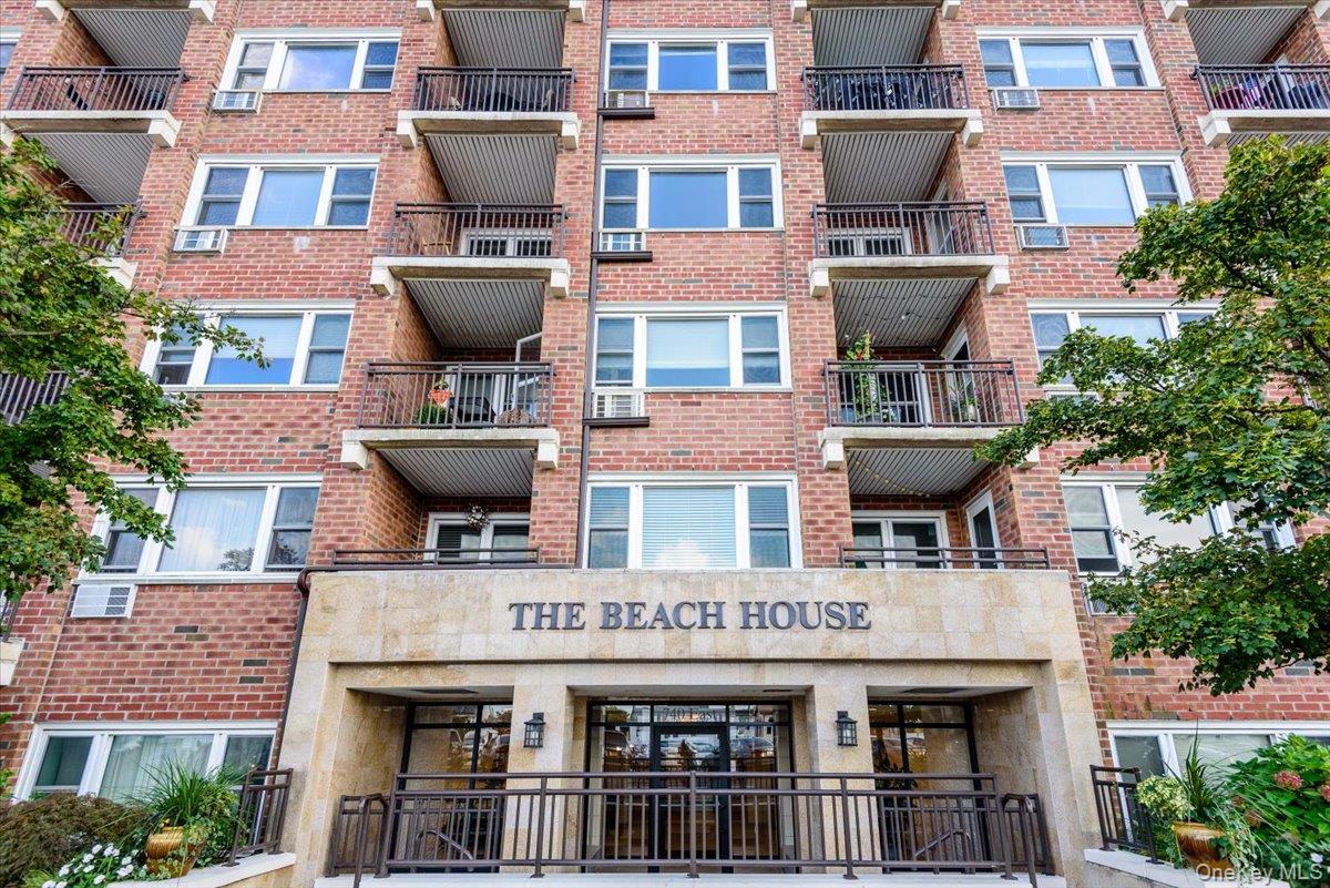 740 E Broadway # 2J, Long Beach, NY 11561