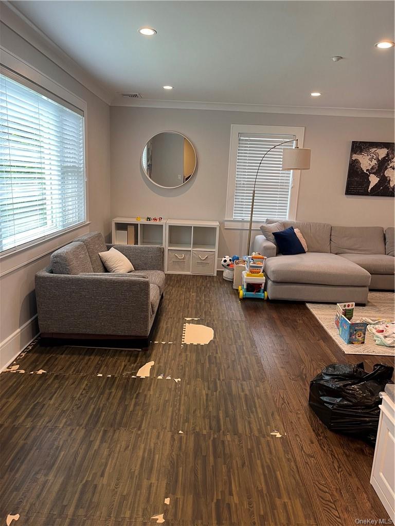 68 Henry Avenue # LEFT SIDE, Harrison, NY 10528