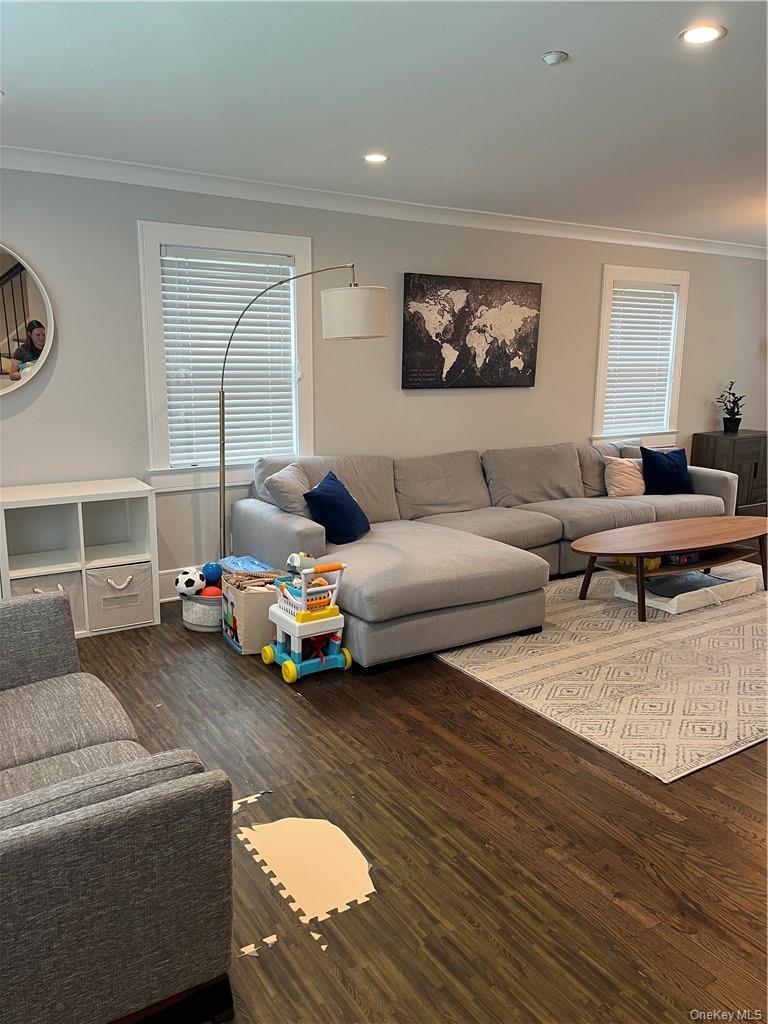 68 Henry Avenue # LEFT SIDE, Harrison, NY 10528