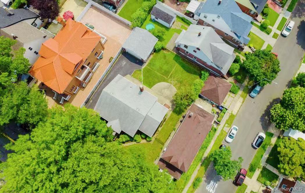 15306 32 ave, Flushing, NY 11354