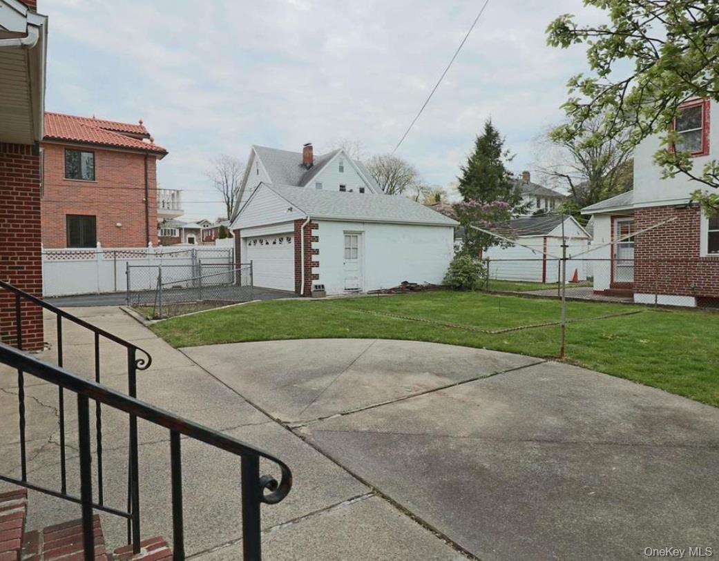 15306 32 ave, Flushing, NY 11354