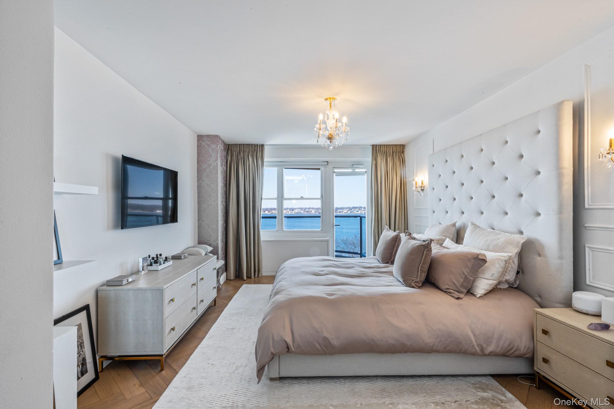 1805 215th Street # 8M, Bayside, NY 11360