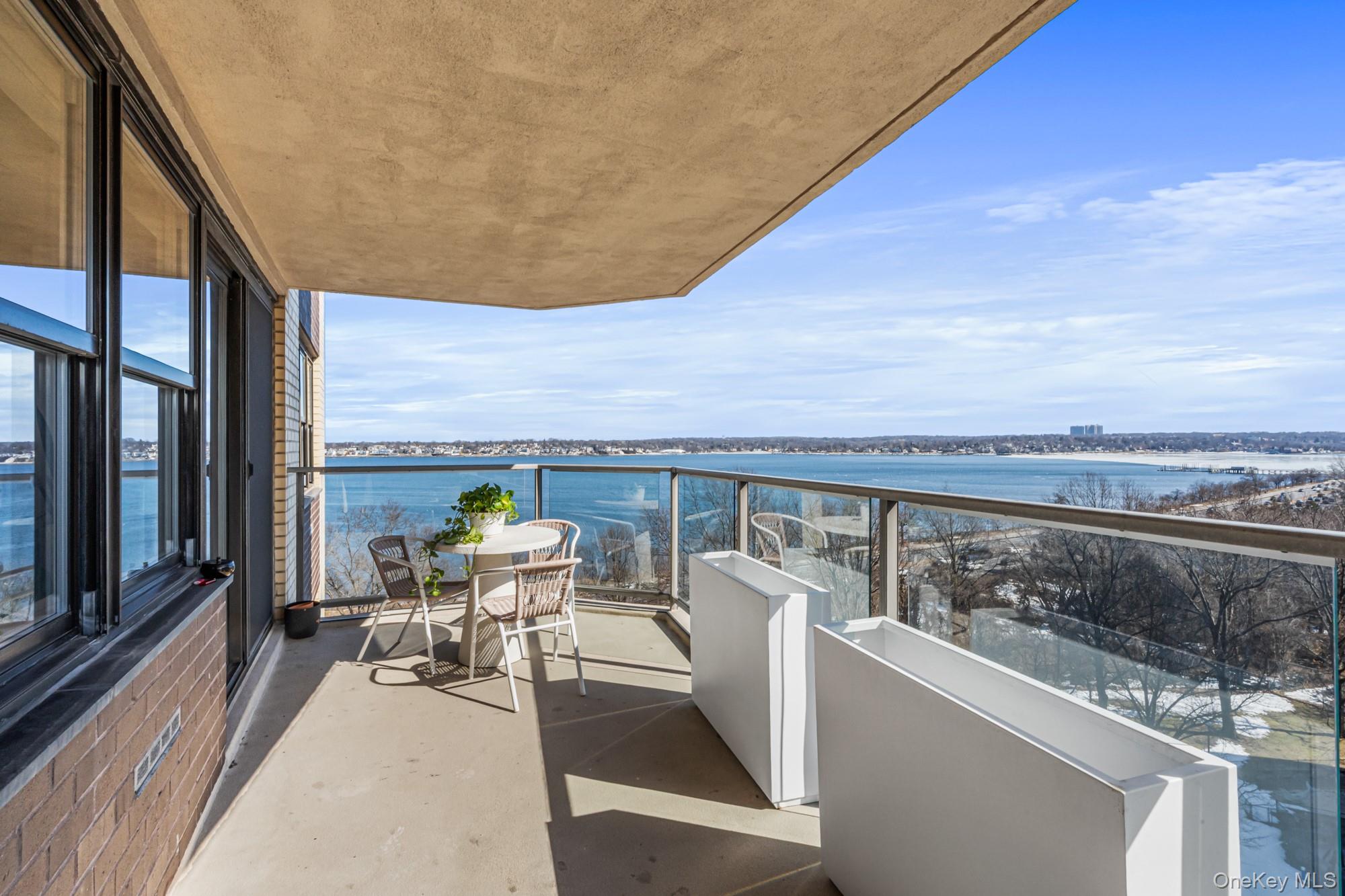 1805 215th Street # 8M, Bayside, NY 11360