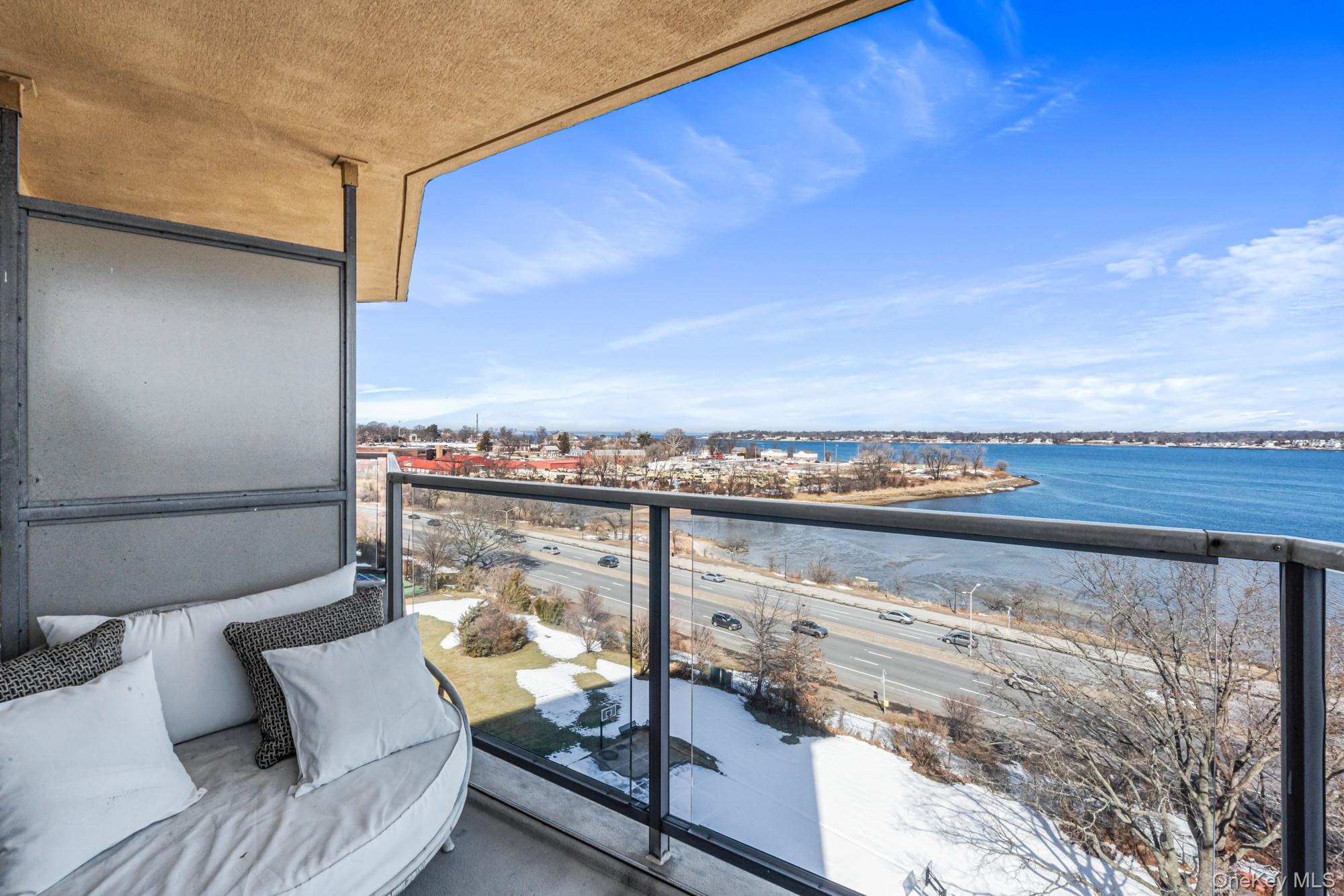 1805 215th Street # 8M, Bayside, NY 11360