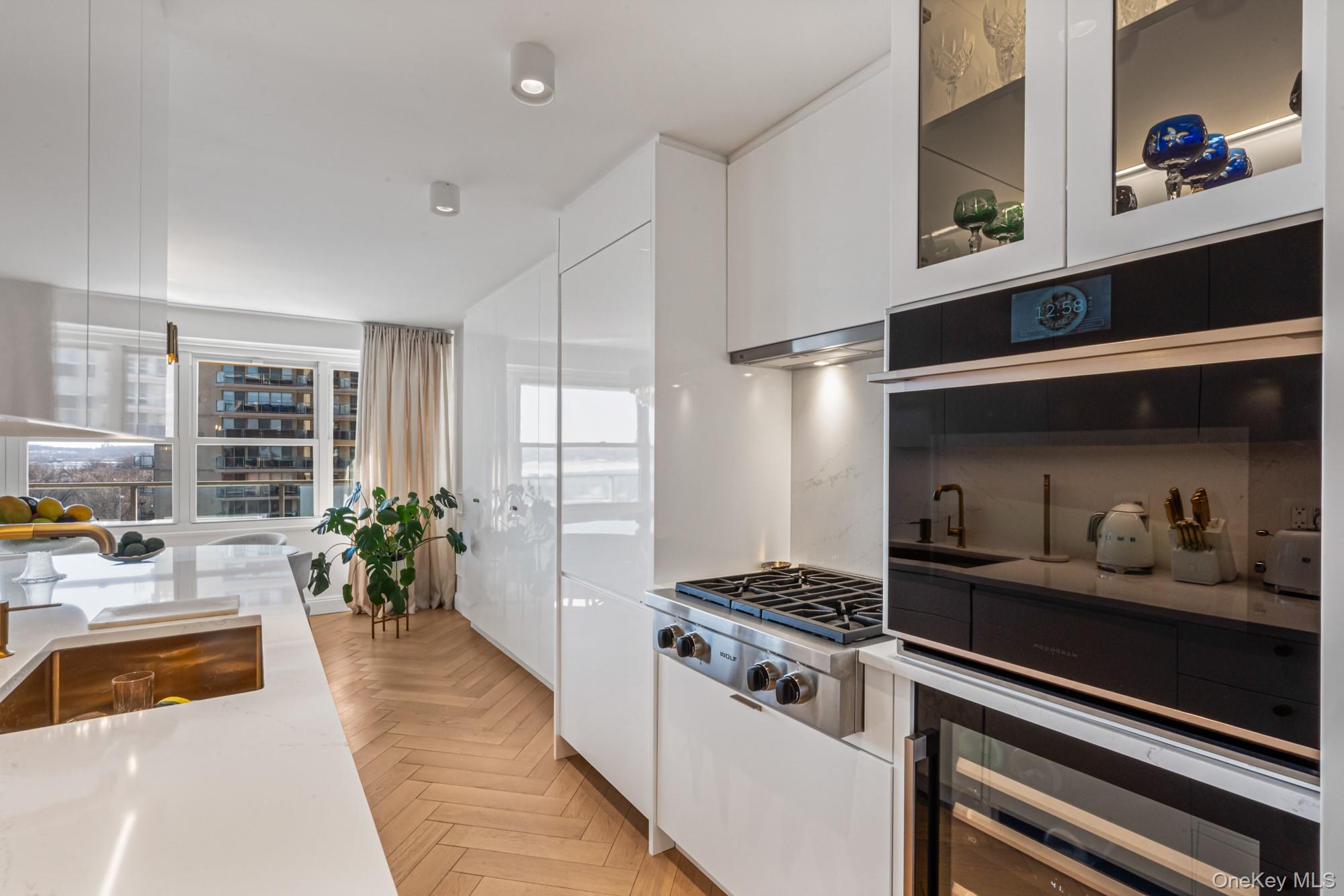 1805 215th Street # 8M, Bayside, NY 11360