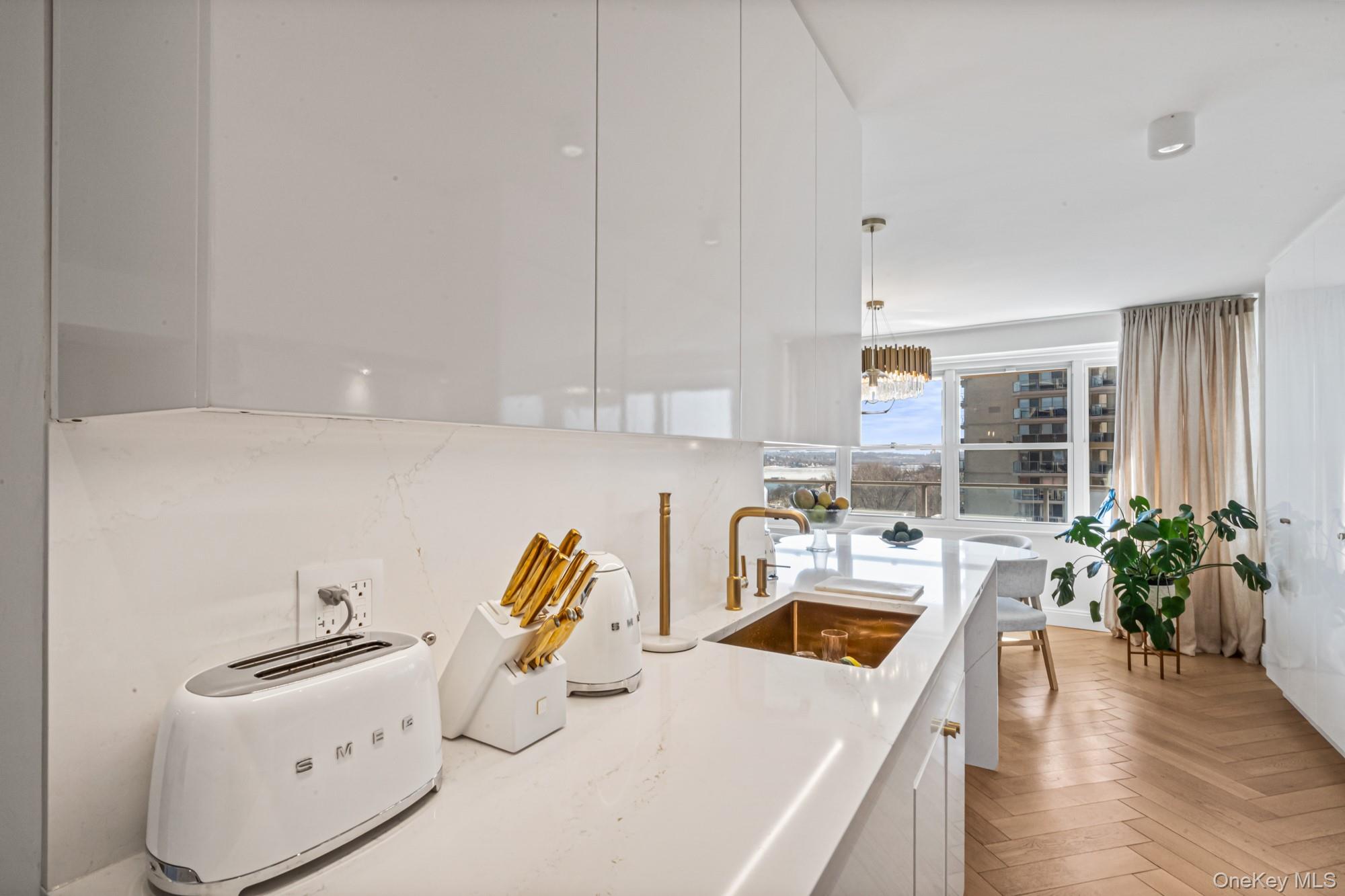 1805 215th Street # 8M, Bayside, NY 11360