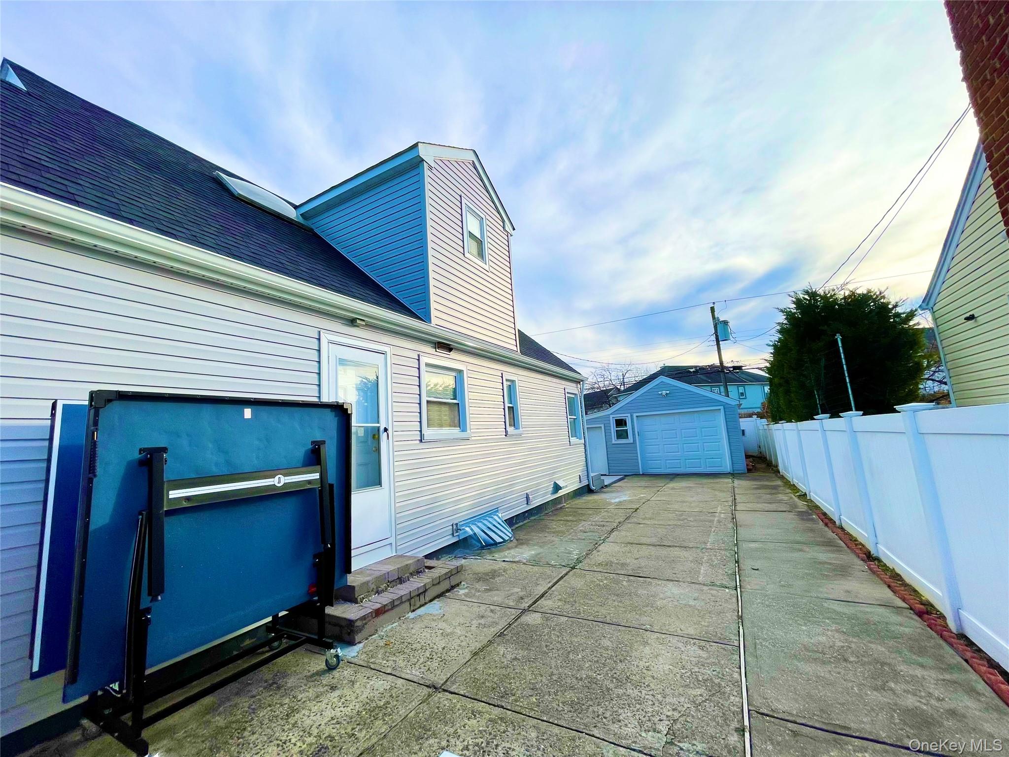 New Hyde Park, NY 11040