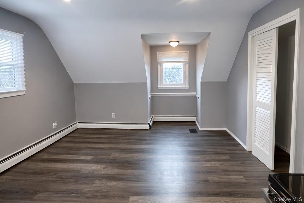 83 E Lido Prom, Lindenhurst, NY 11757