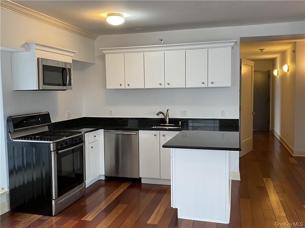 1 S Astor Street # 401, Irvington, NY 10533