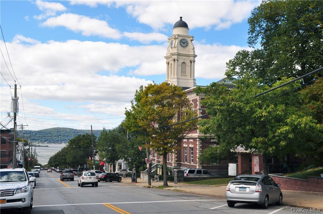 1 S Astor Street # 401, Irvington, NY 10533