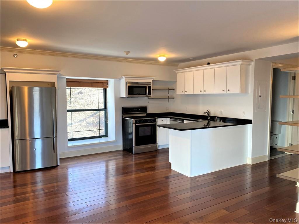 1 S Astor Street # 401, Irvington, NY 10533