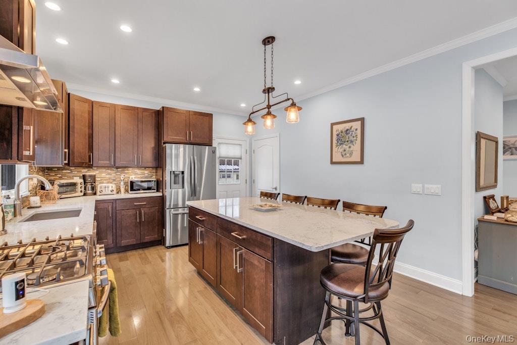 300 Fiddler Lane, Greenport, NY 11944