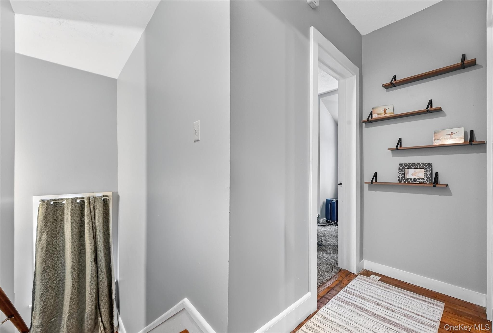 21 1/2 Nevins Street, Ellenville, NY 12428