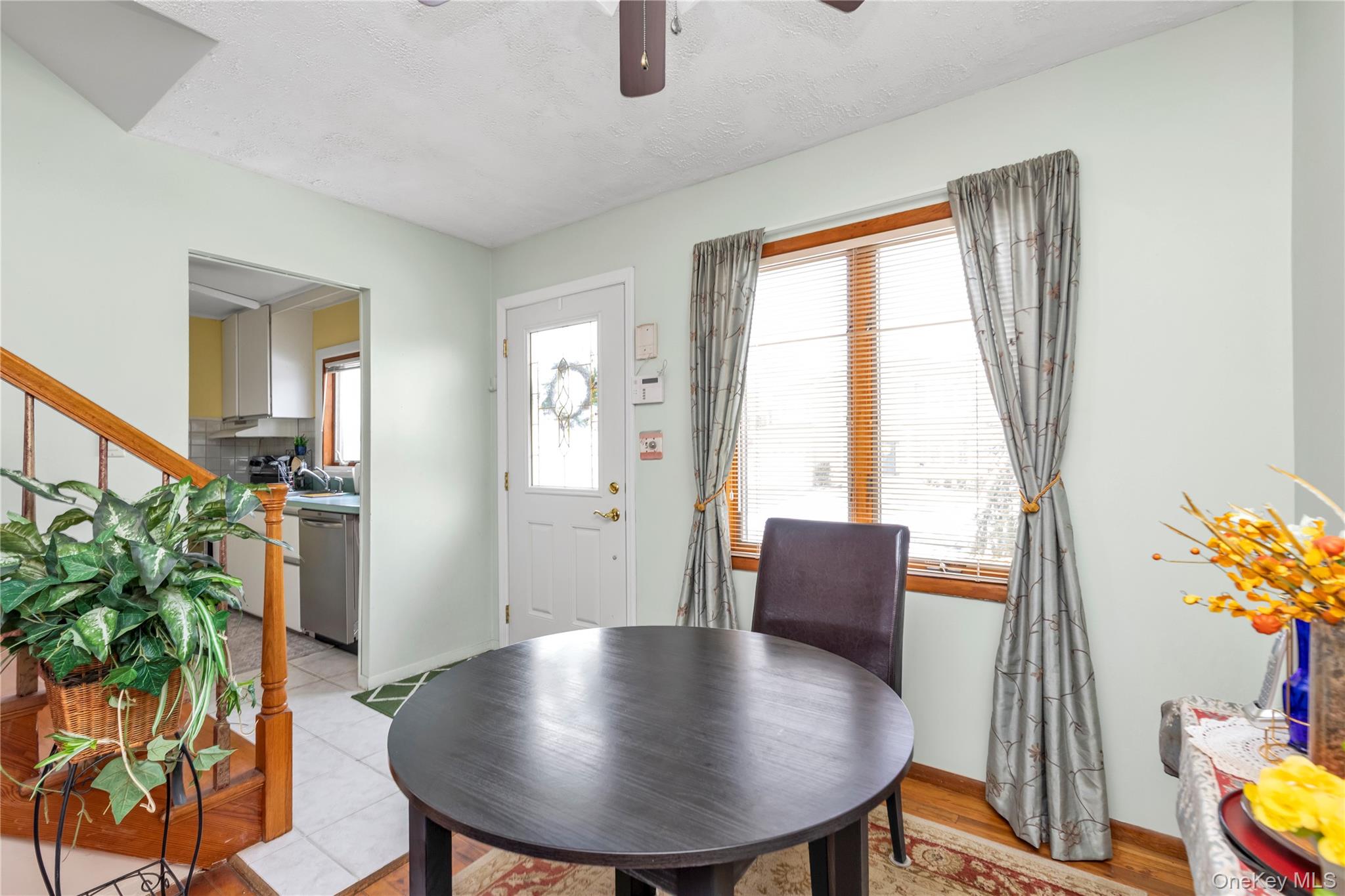 31 Steven Street, Plainview, NY 11803