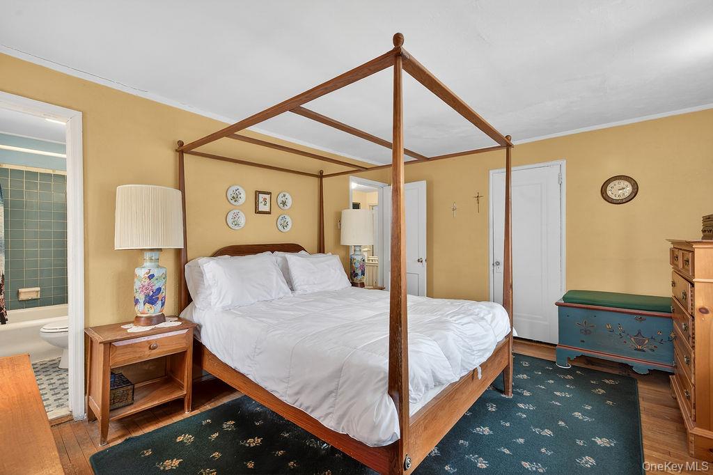 21 Lawrence Place, Pelham, NY 10803