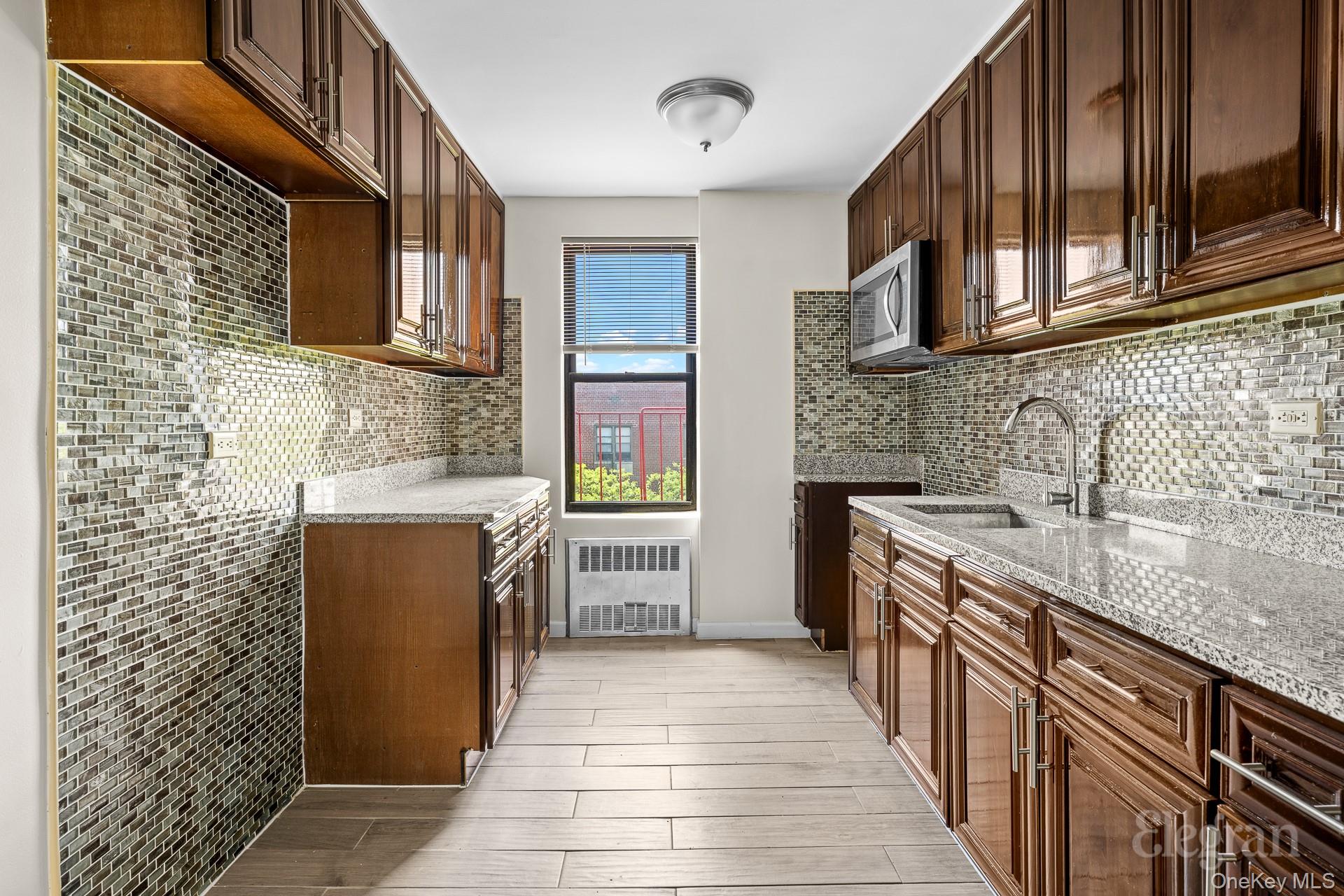 451 Fulton Avenue # 3K, Hempstead, NY 11550