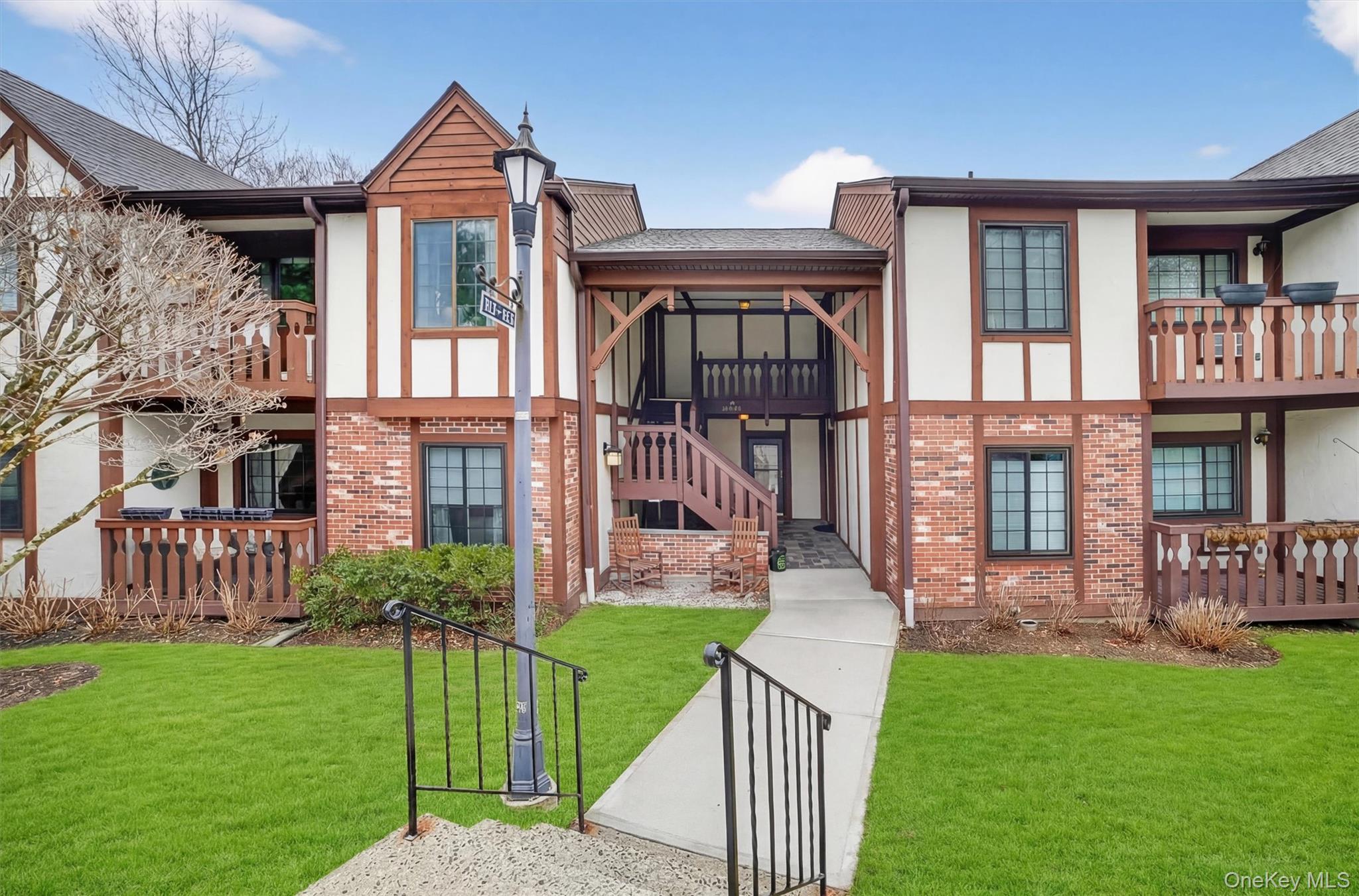 121 Foxwood Circle # 121, Mount Kisco, NY 10549