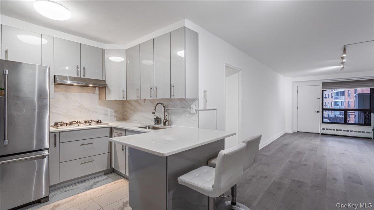 61-35 98th St # 7G, Rego Park, NY 11374